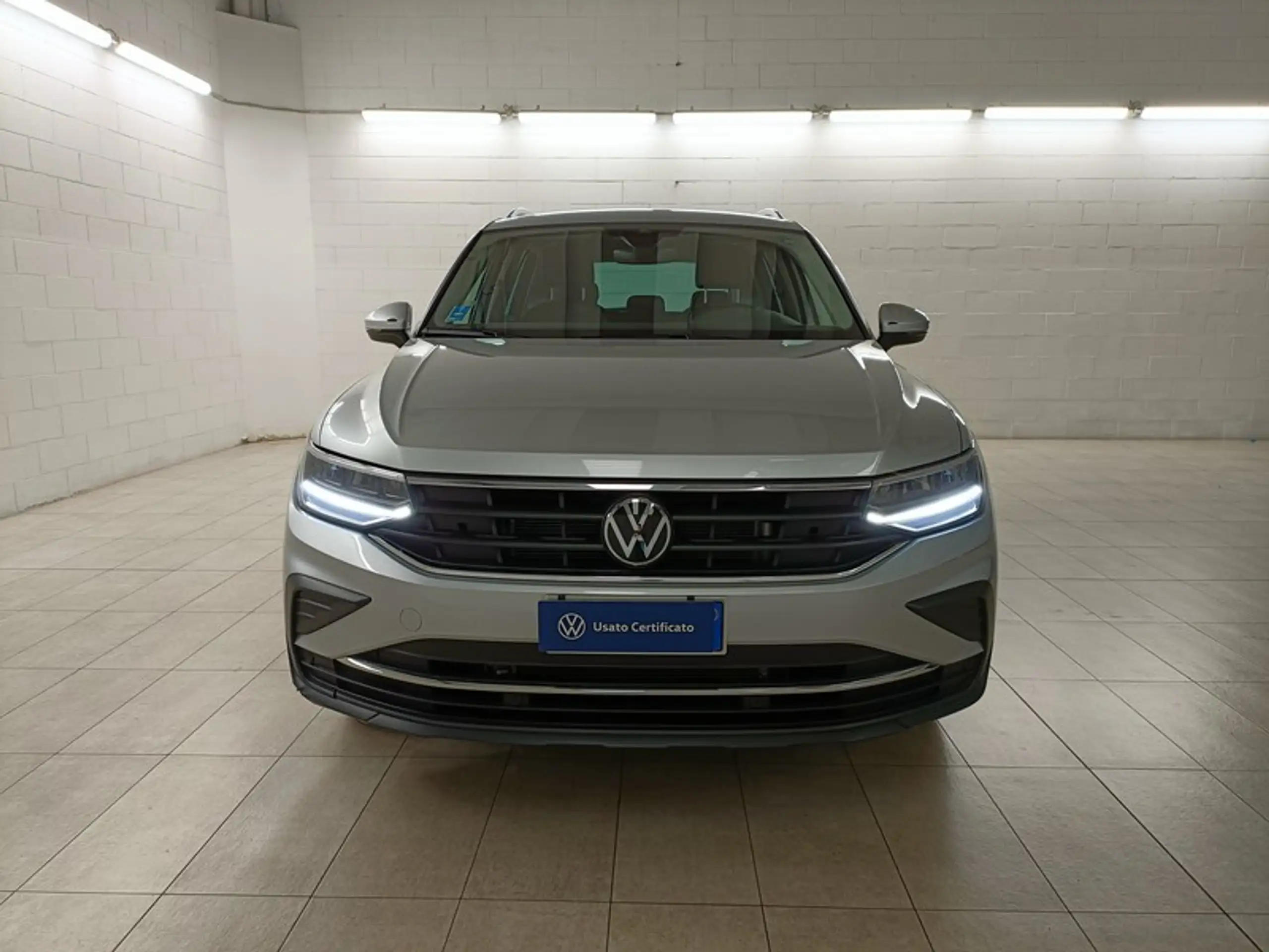 Volkswagen - Tiguan