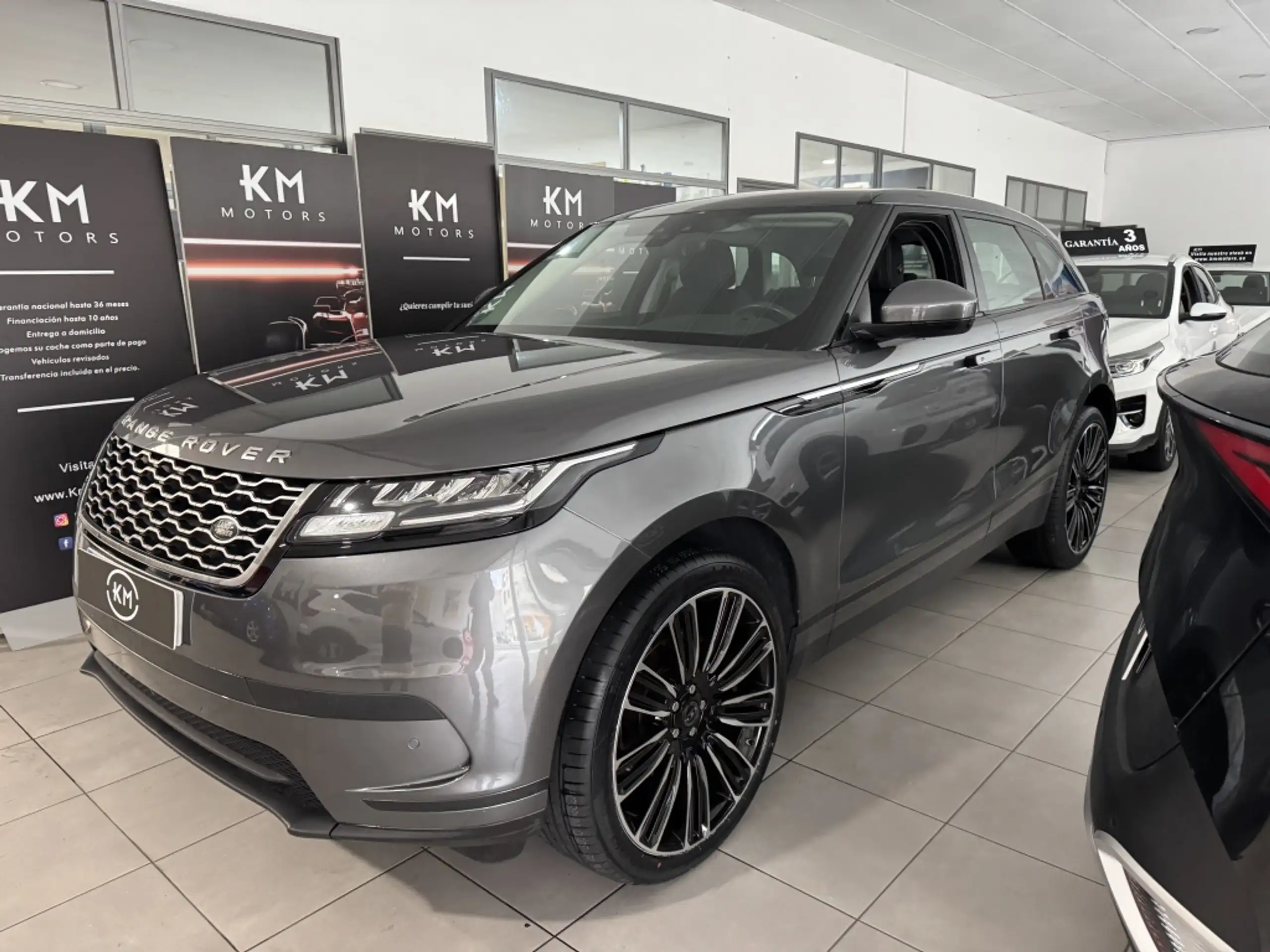 Land Rover - Range Rover Velar