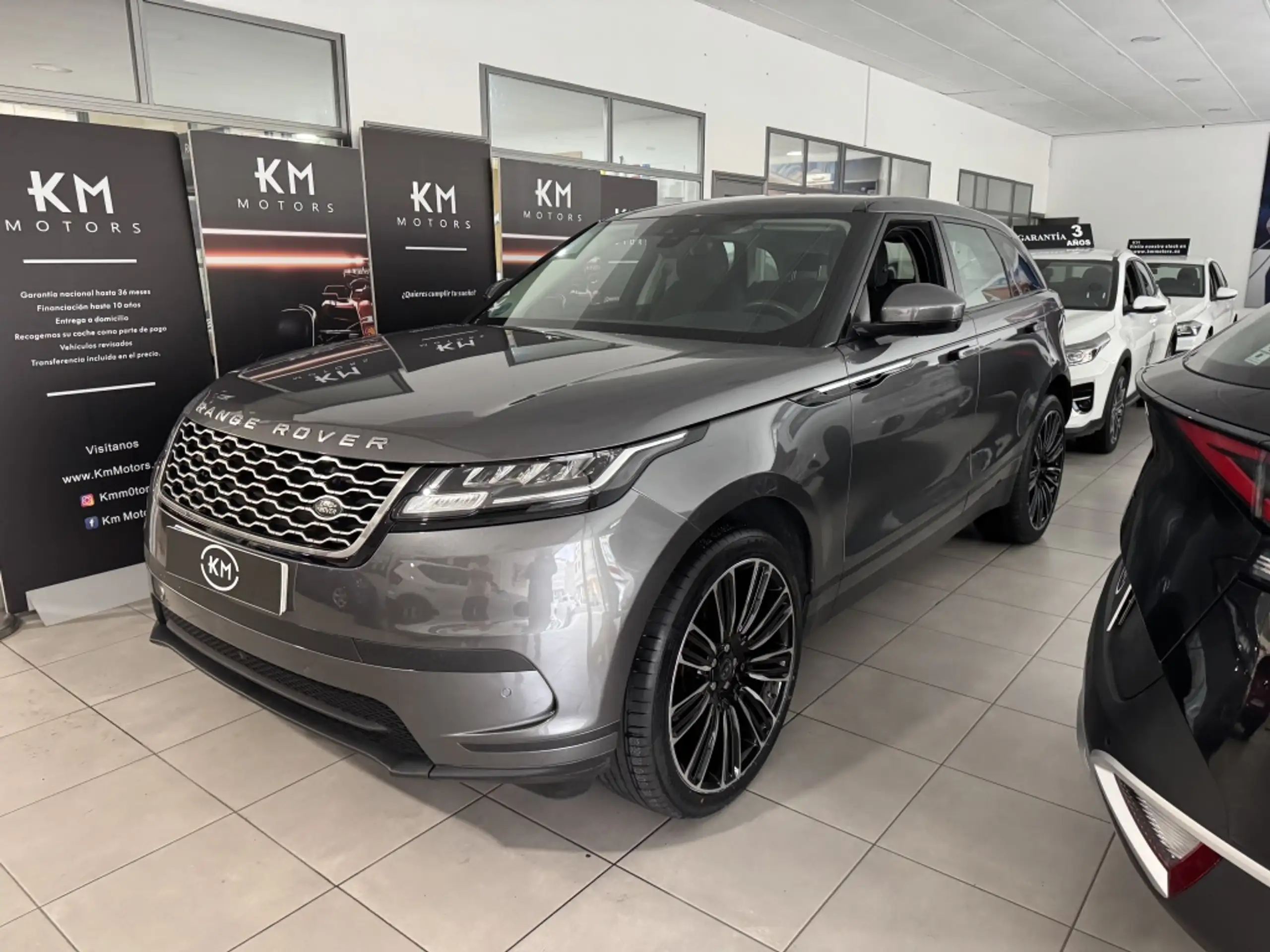 Land Rover - Range Rover Velar