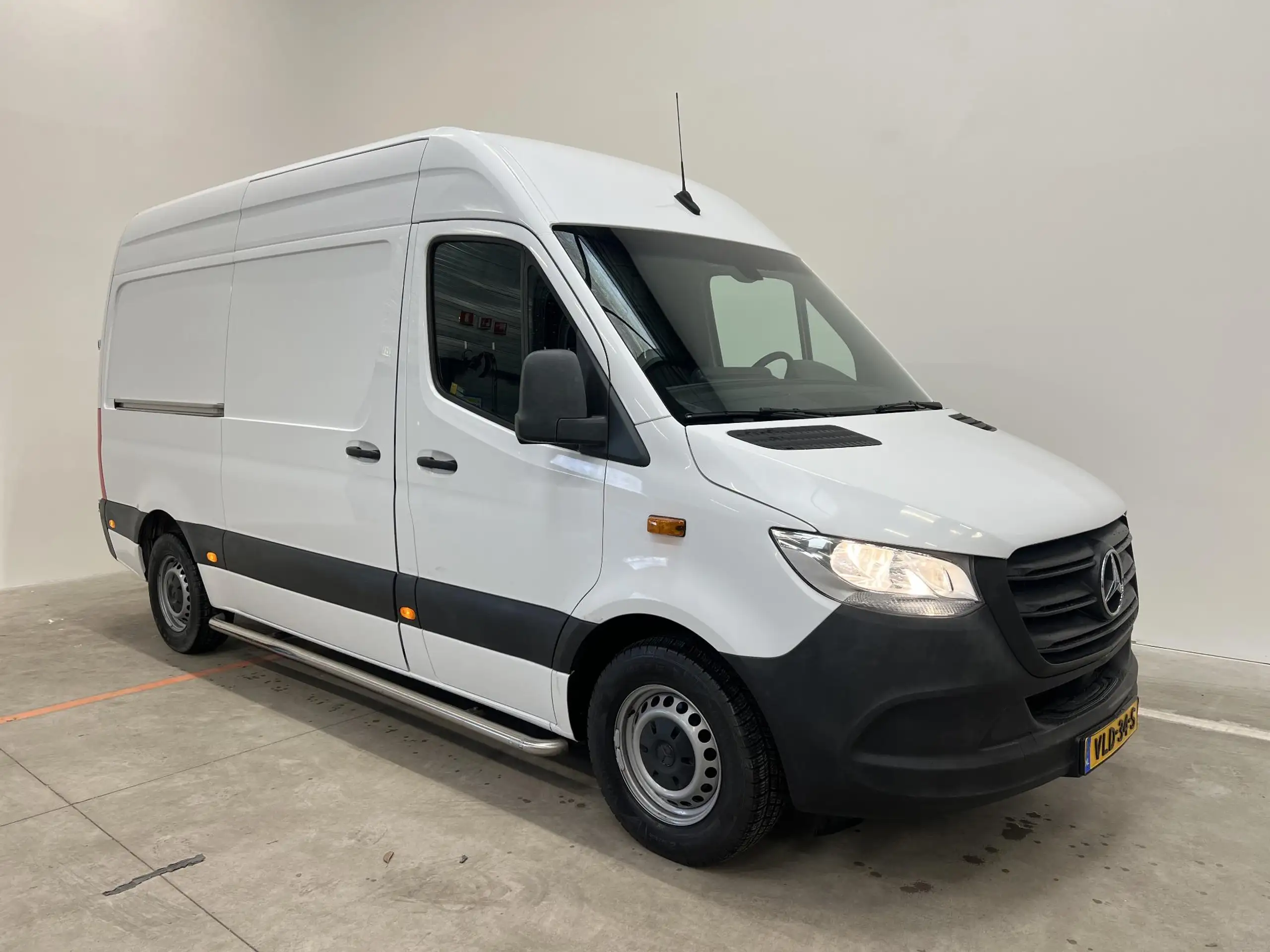 Mercedes-Benz - Sprinter