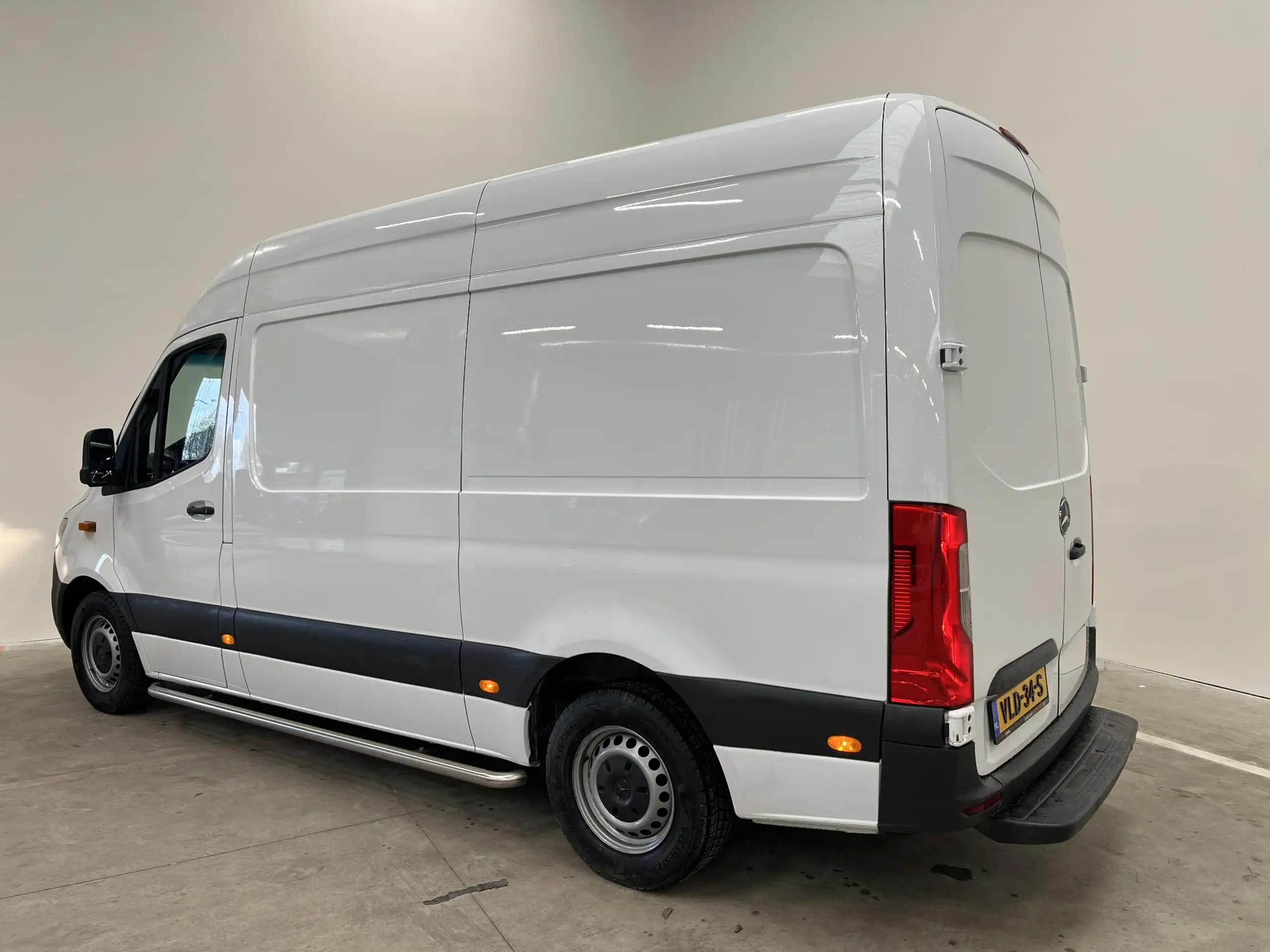 Mercedes-Benz - Sprinter