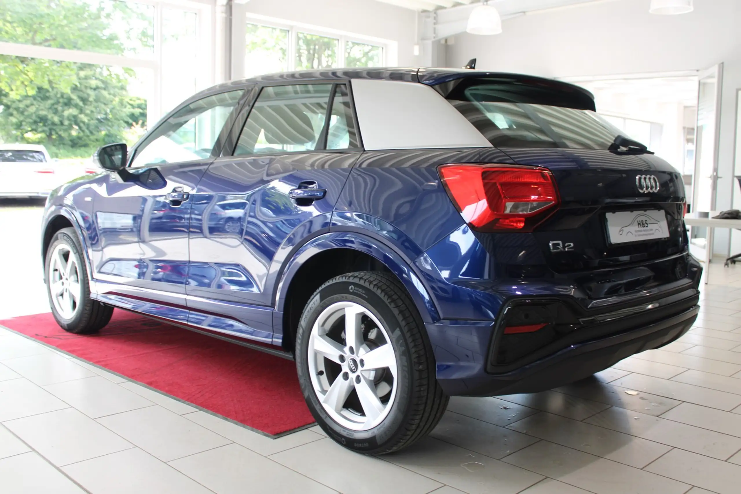 Audi - Q2