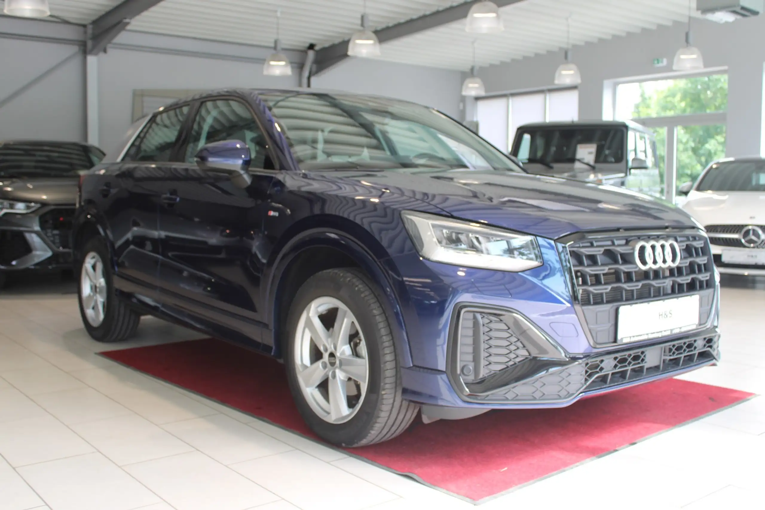 Audi - Q2