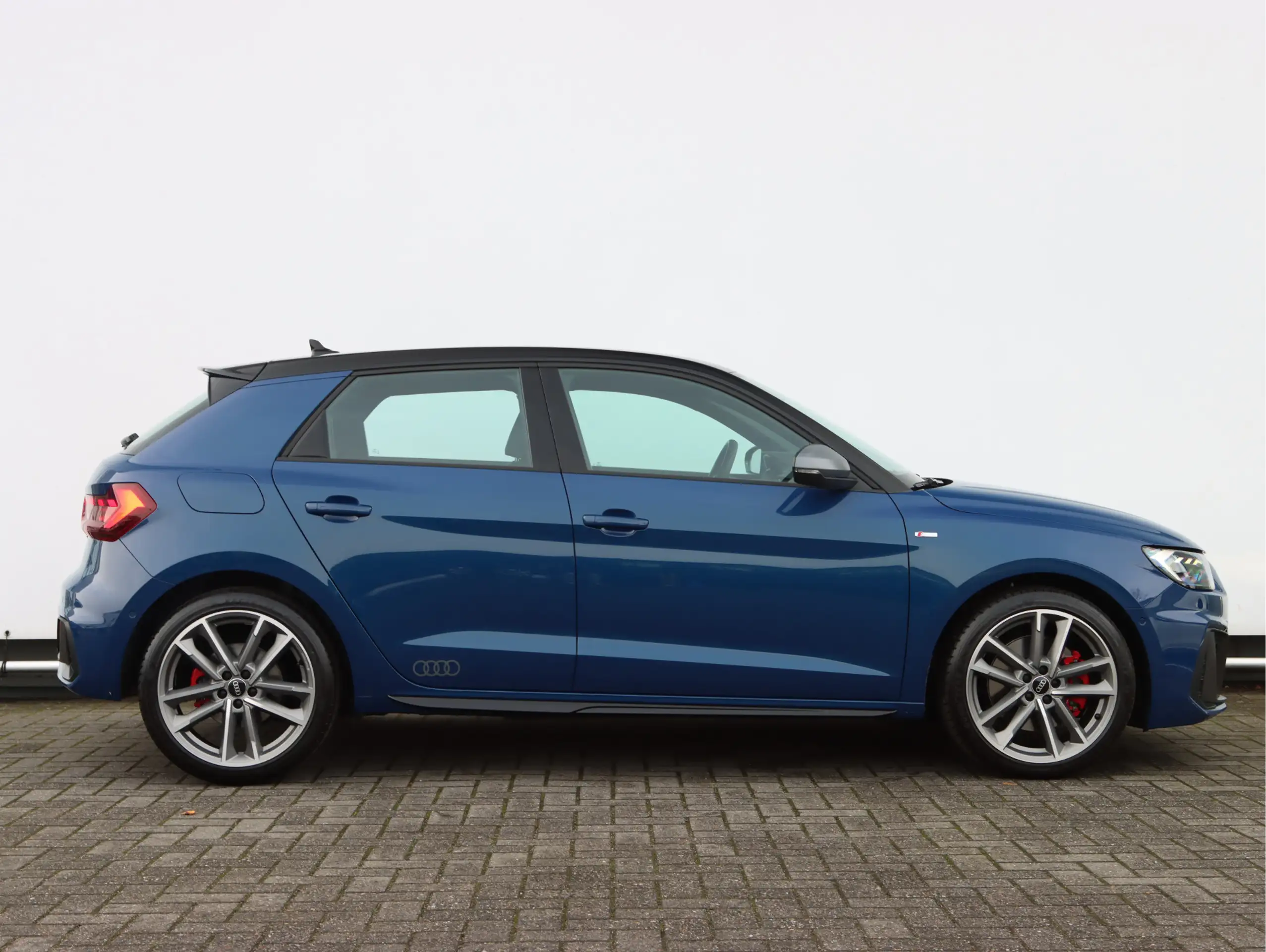 Audi - A1