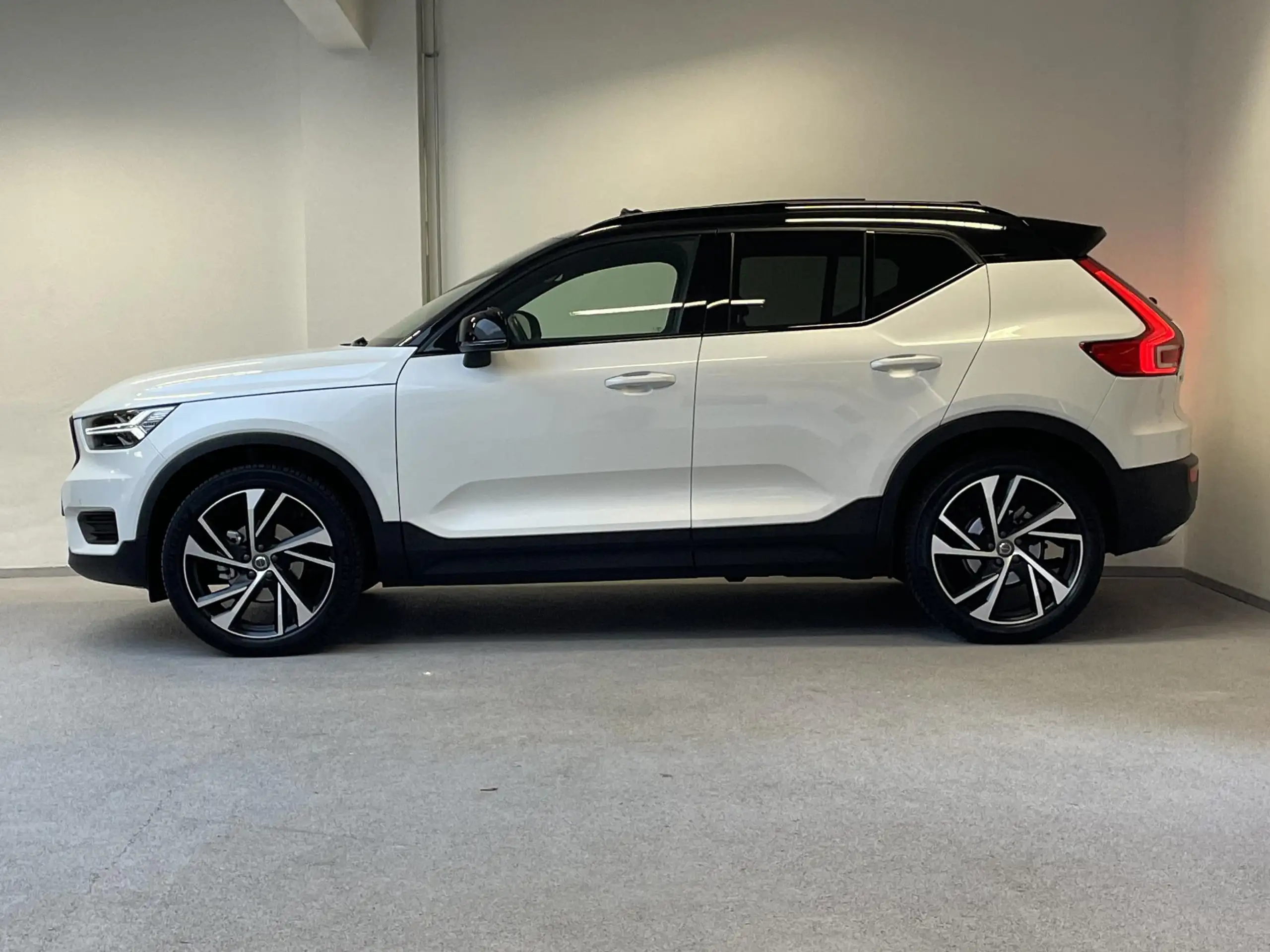 Volvo - XC40