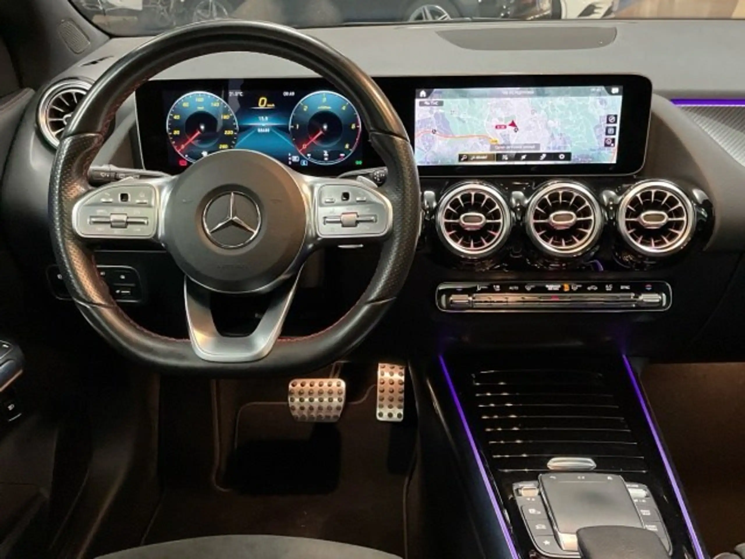 Mercedes-Benz - GLA 200