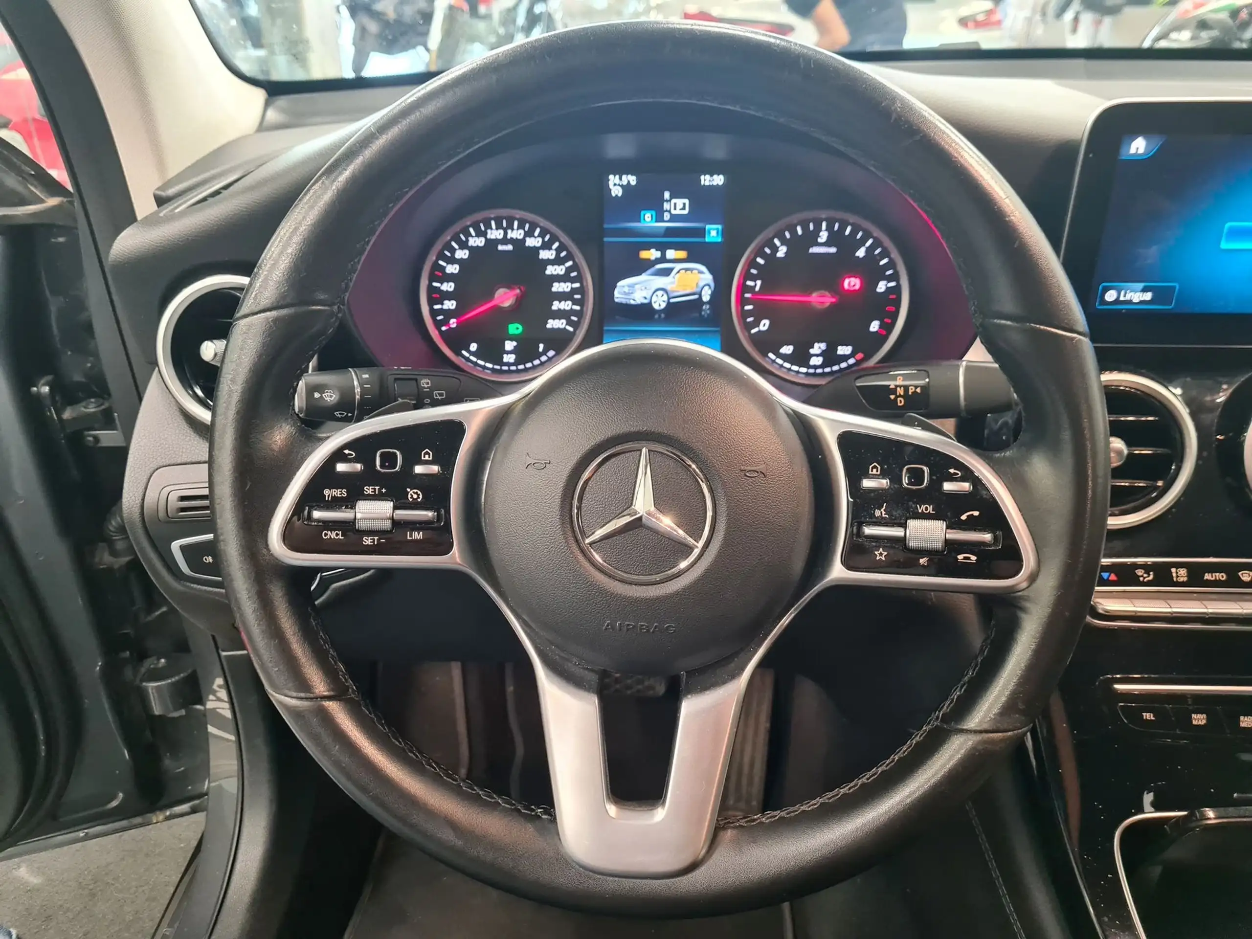 Mercedes-Benz - GLC 200