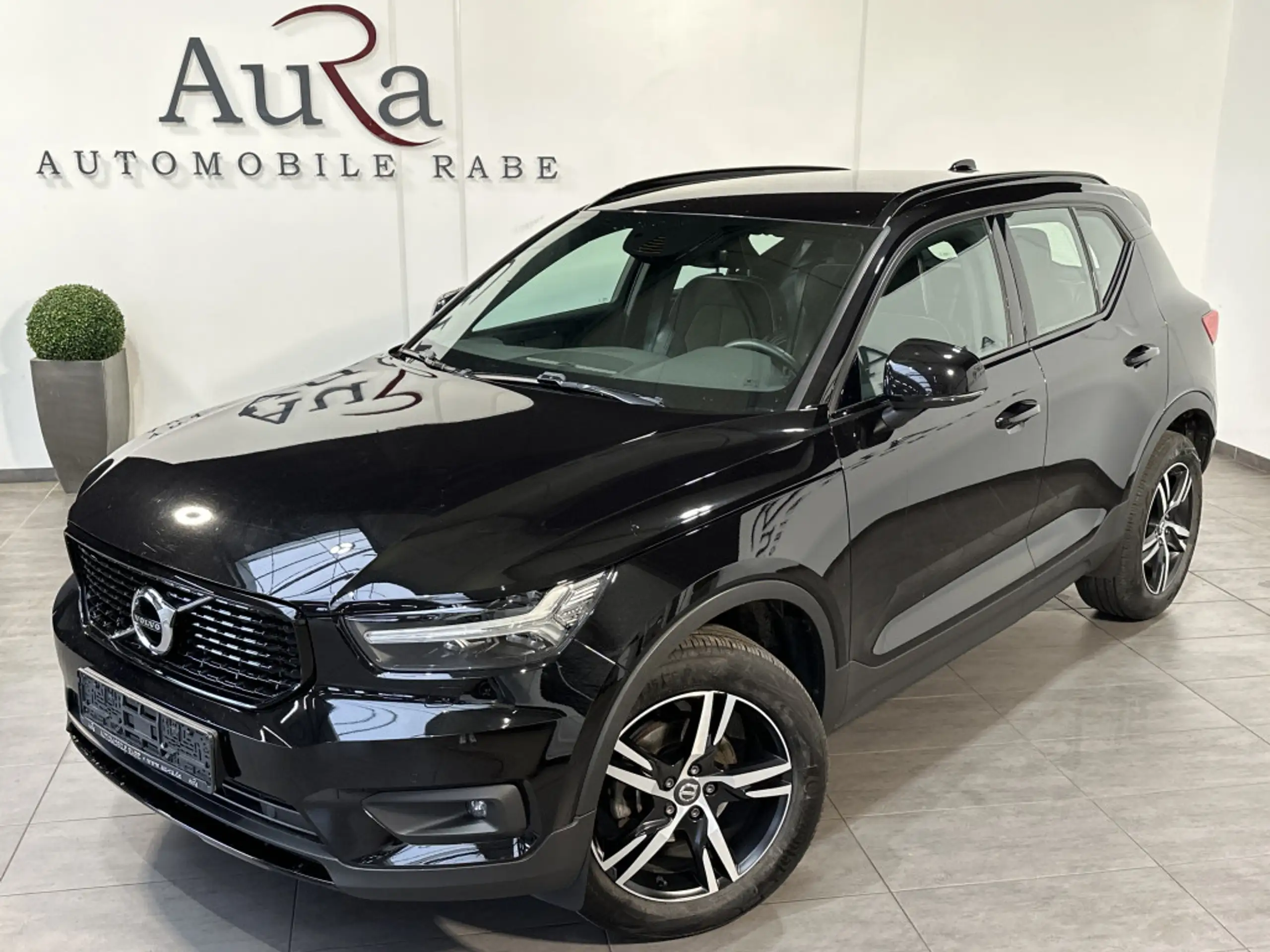 Volvo - XC40