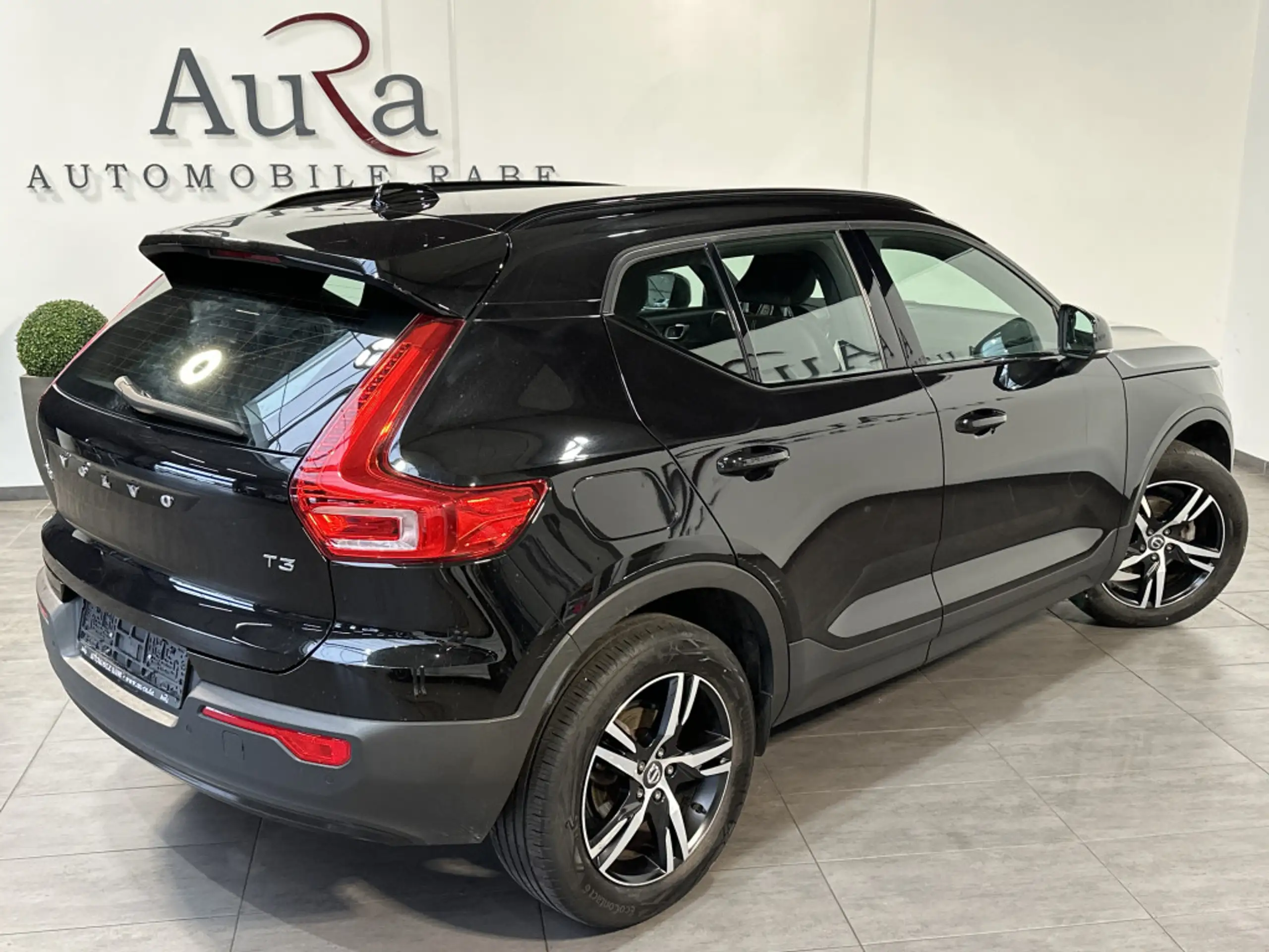 Volvo - XC40