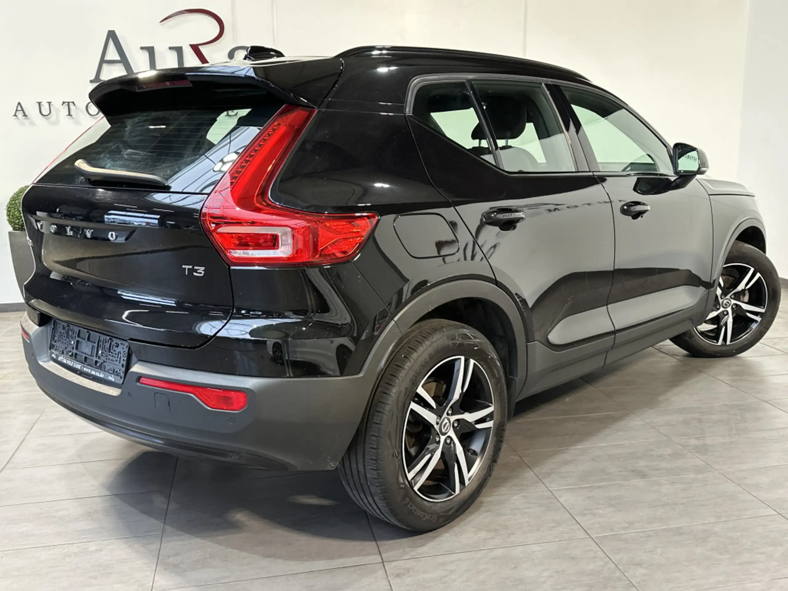 Volvo - XC40