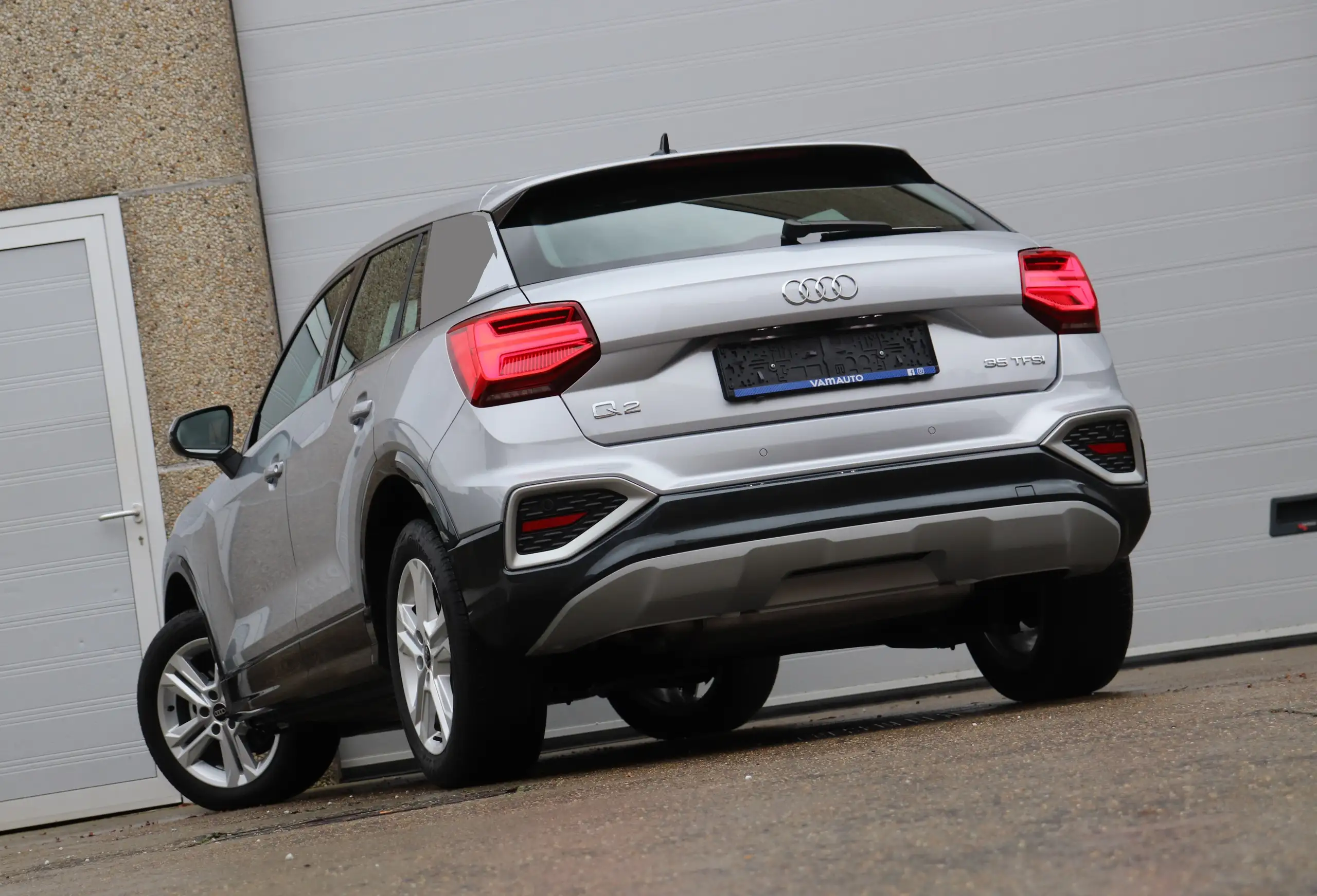 Audi - Q2