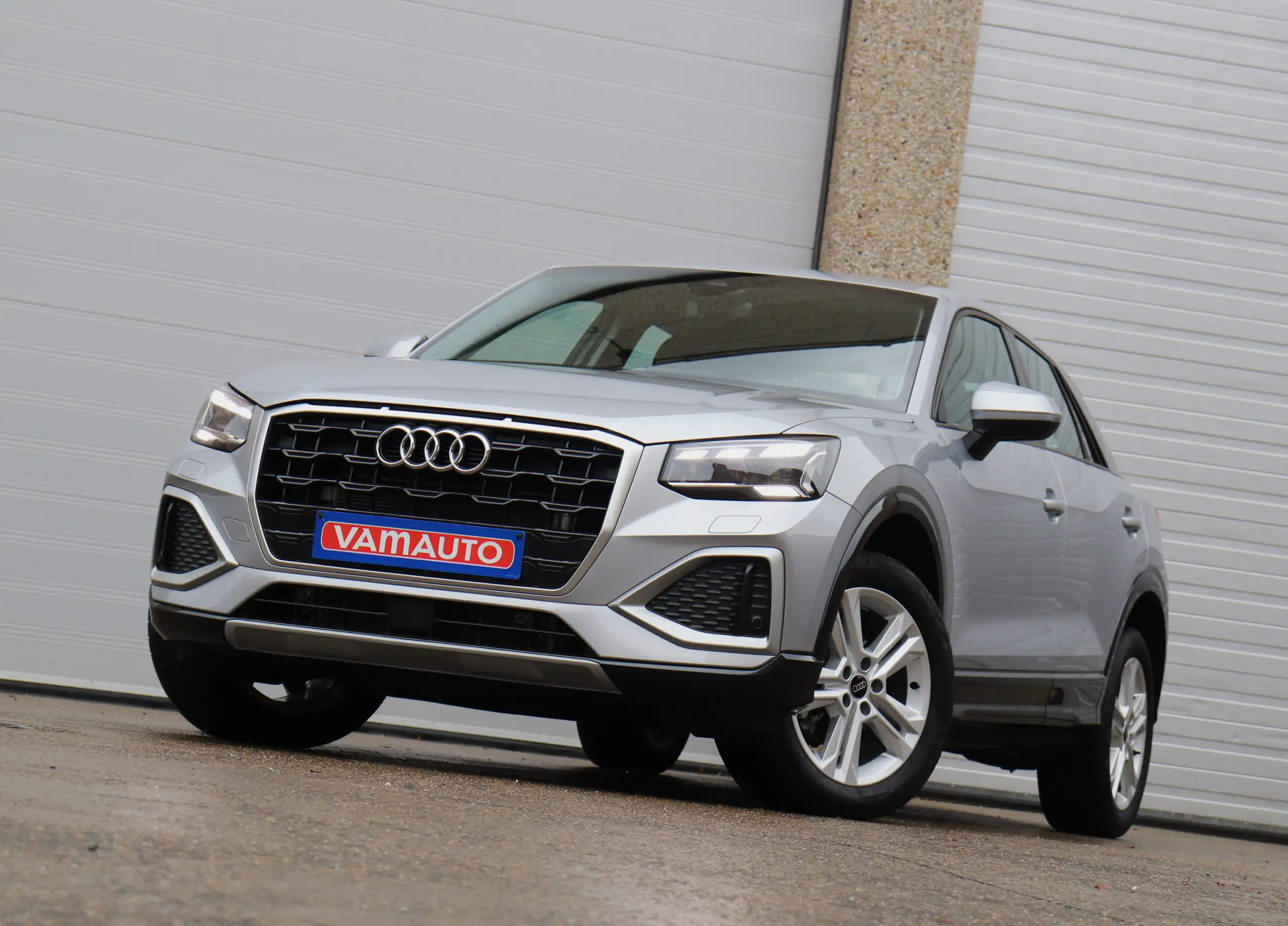 Audi - Q2