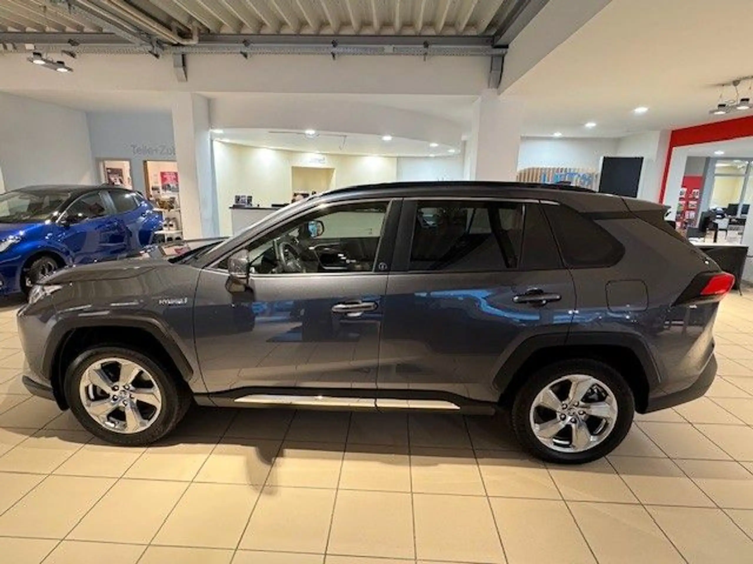 Toyota - RAV 4