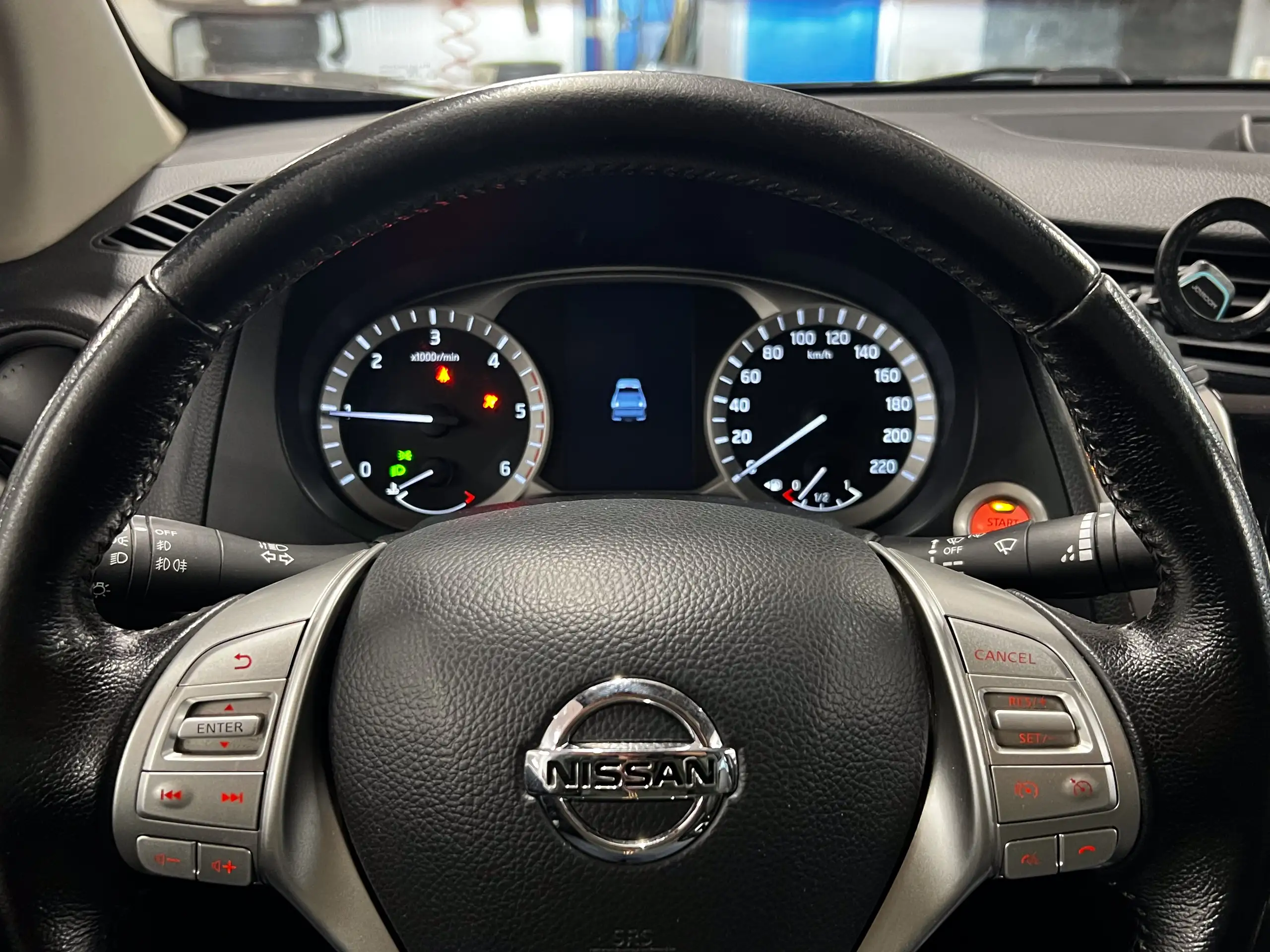 Nissan - Navara