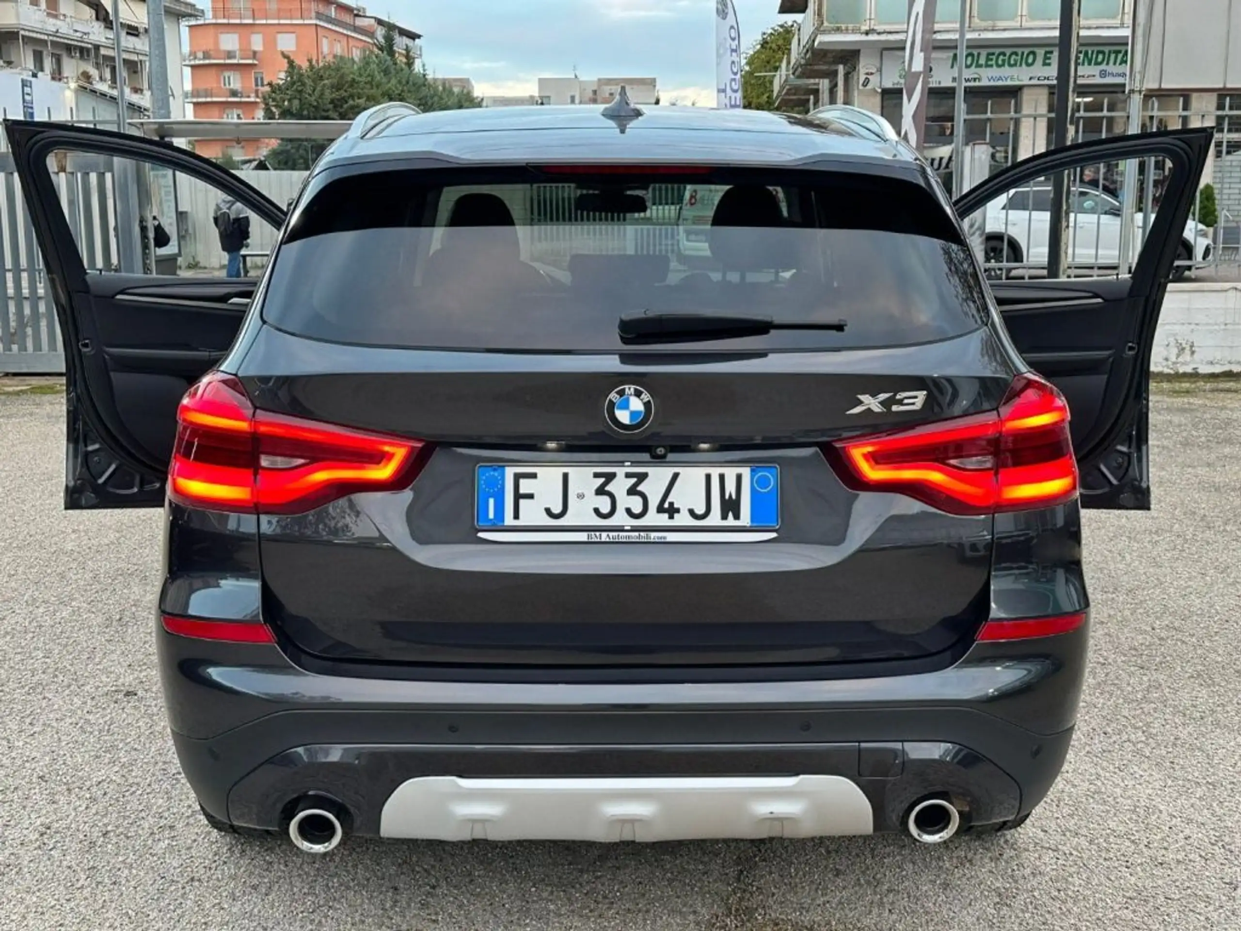 BMW - X3