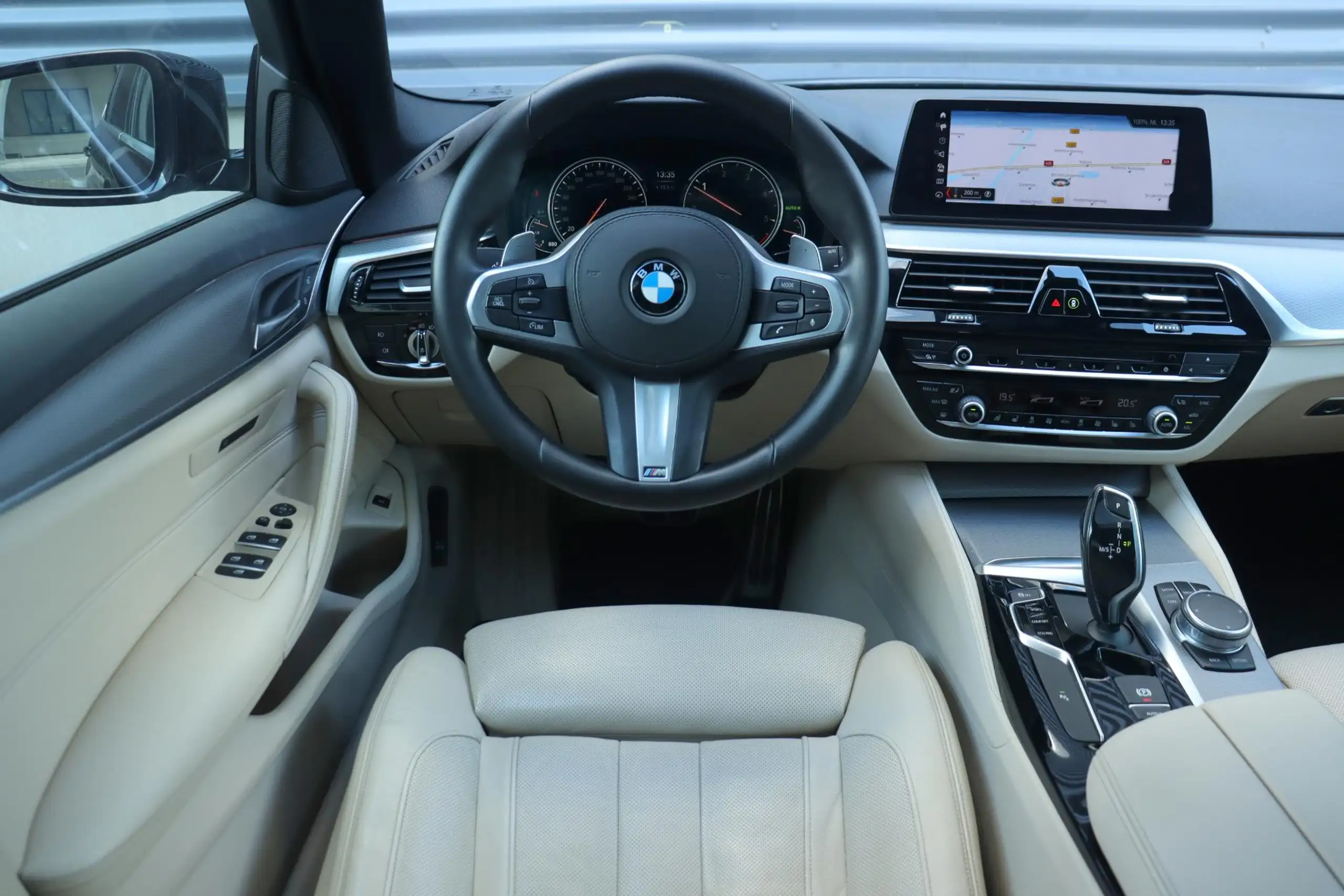 BMW - 520