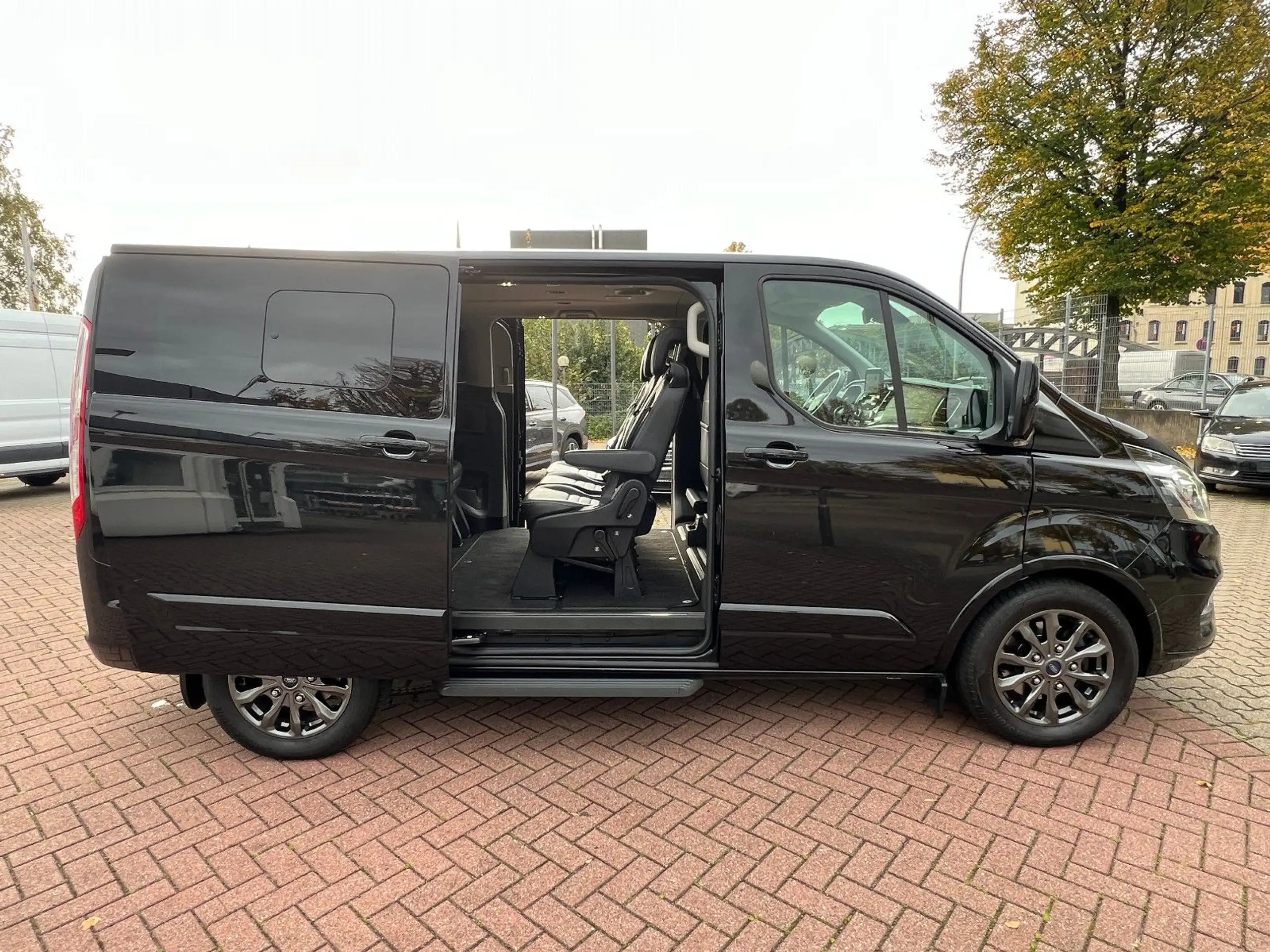 Ford - Tourneo Custom