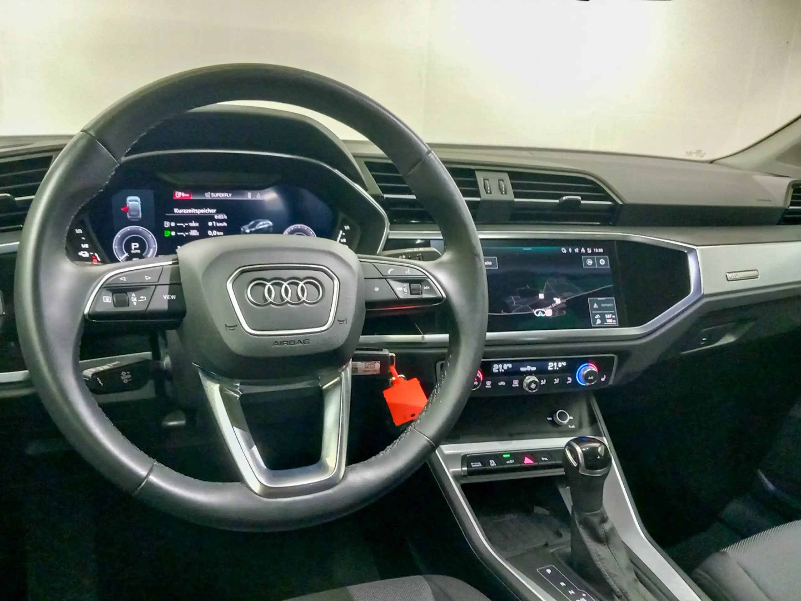 Audi - Q3