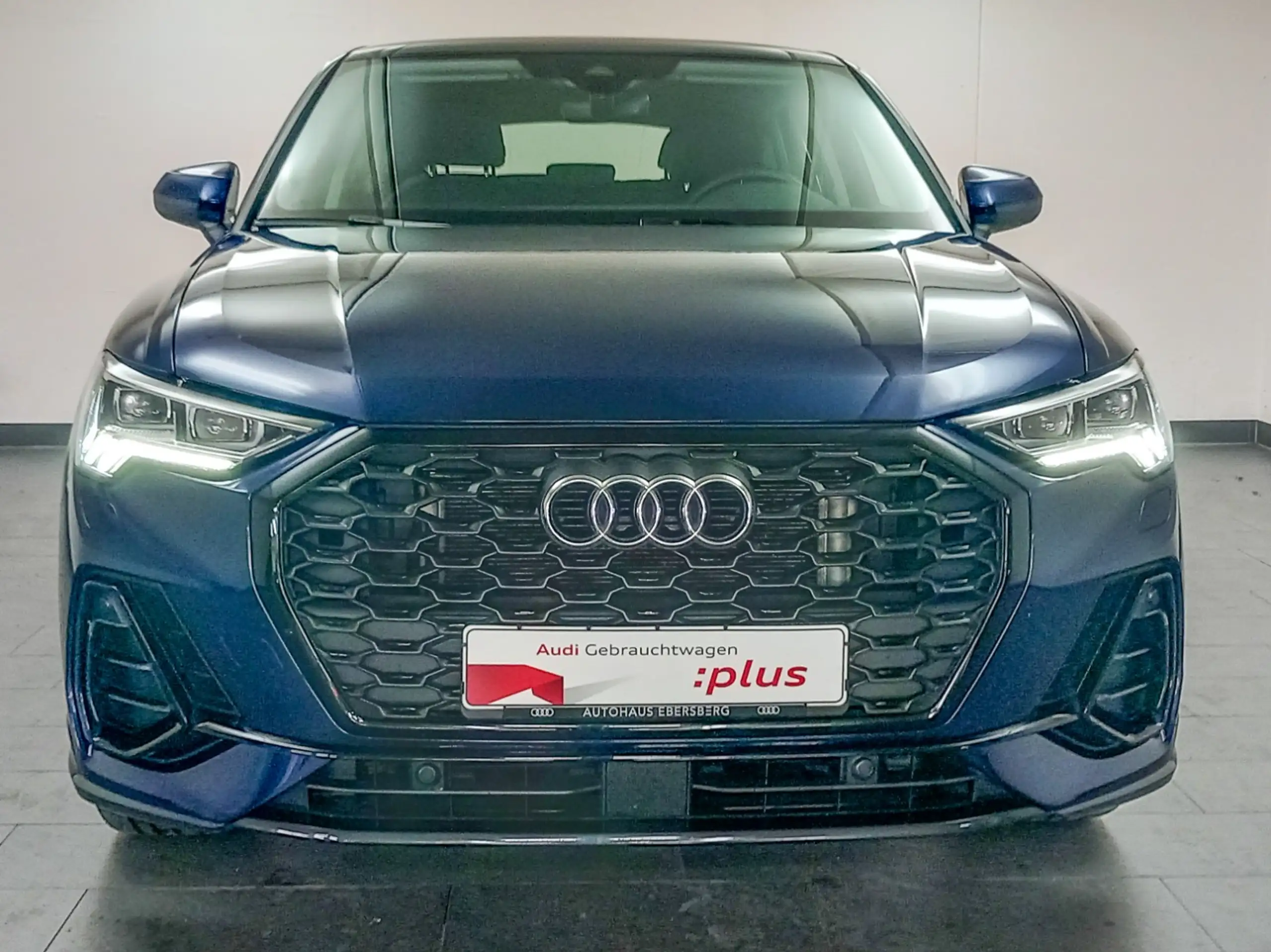 Audi - Q3