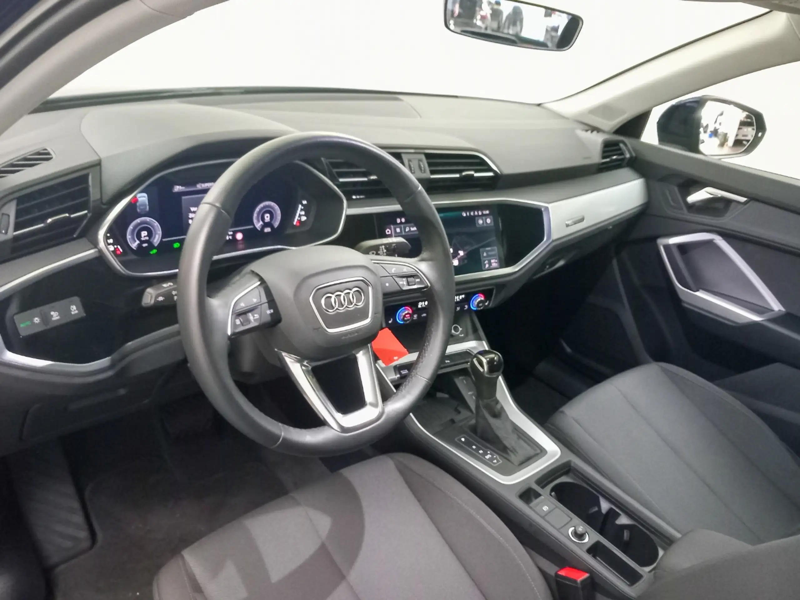 Audi - Q3