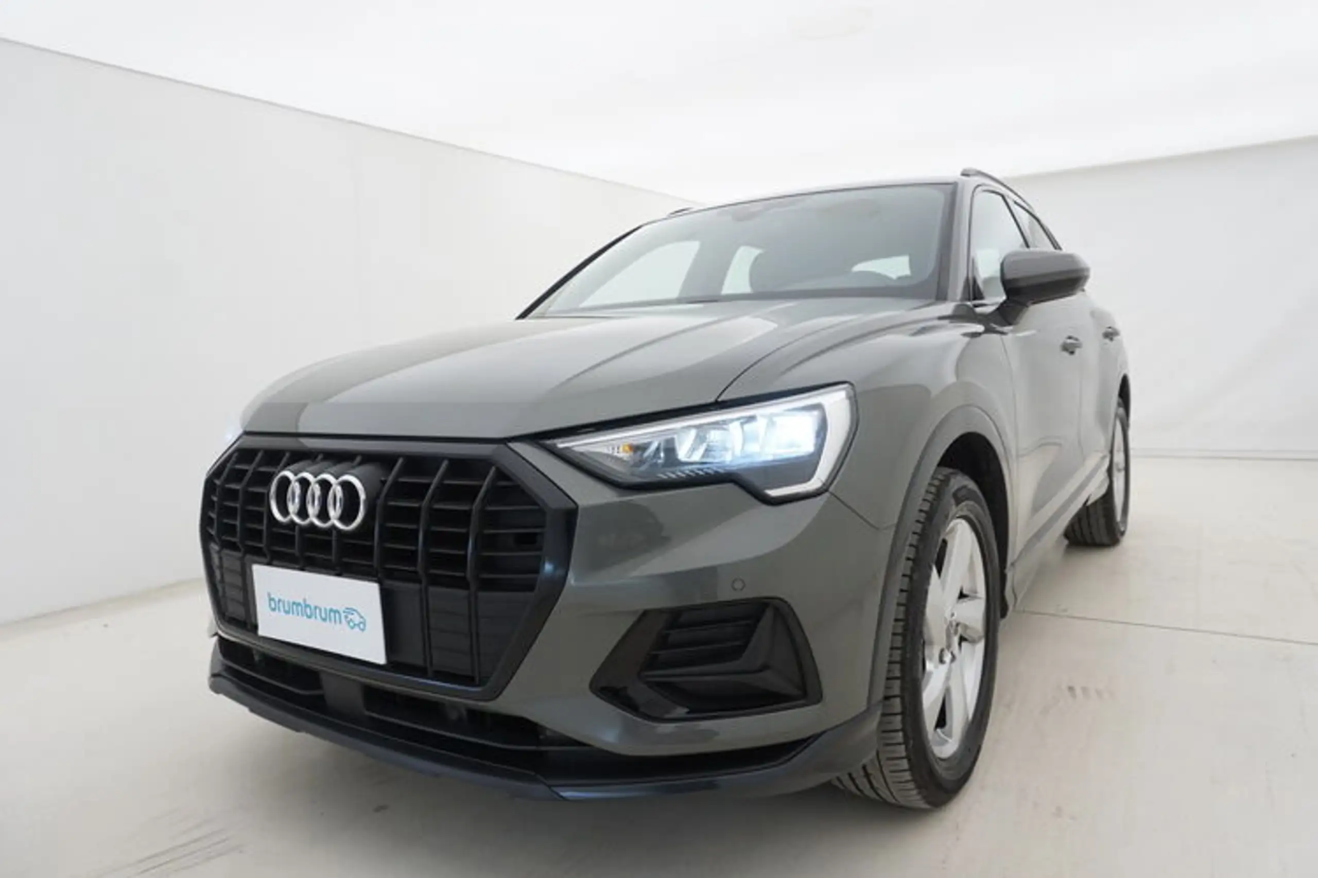 Audi - Q3