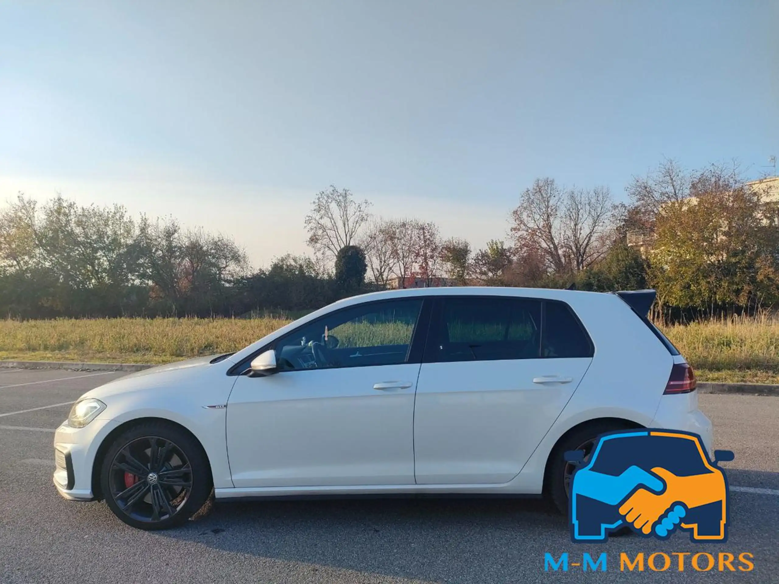 Volkswagen - Golf GTI