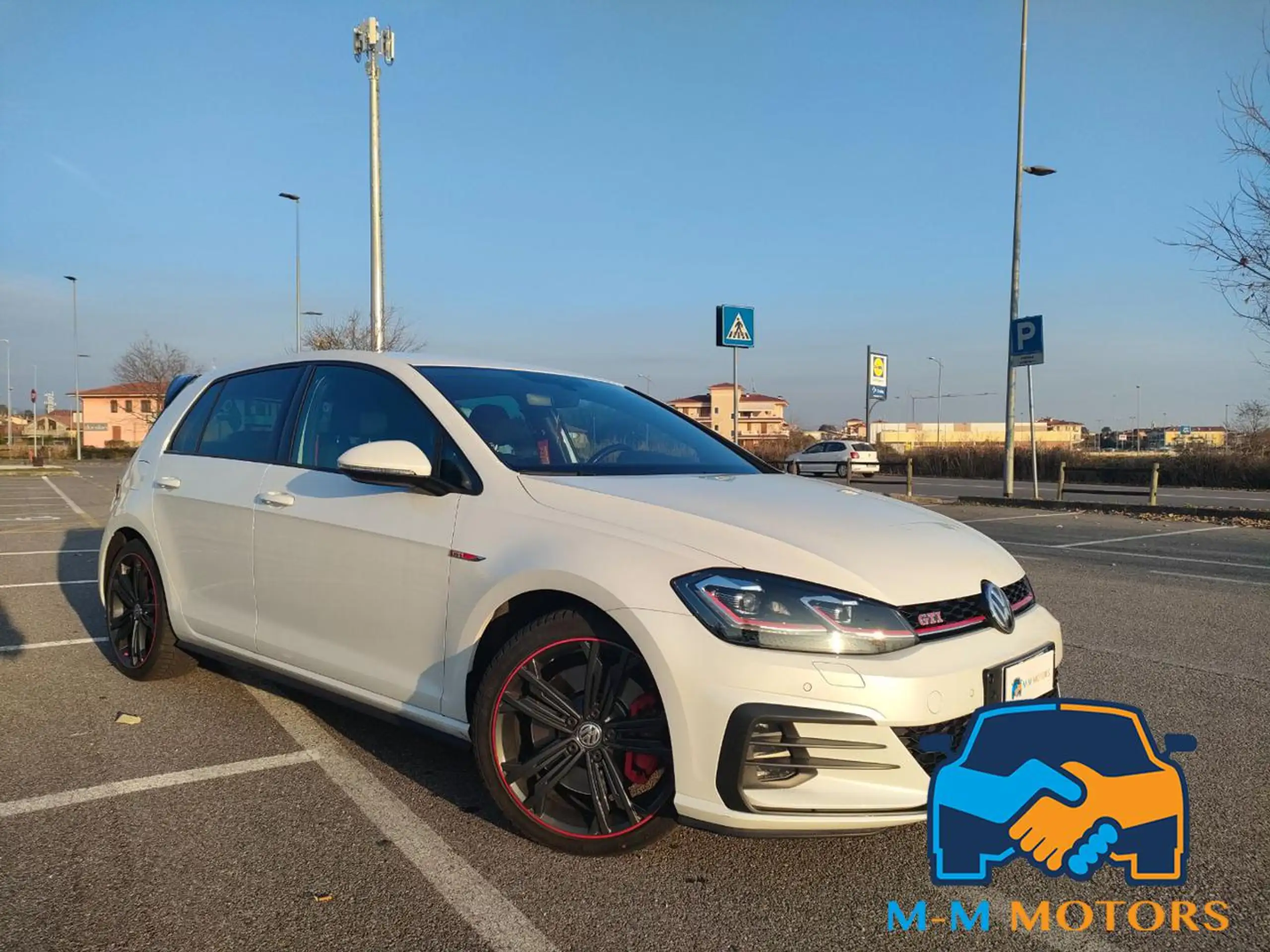 Volkswagen - Golf GTI