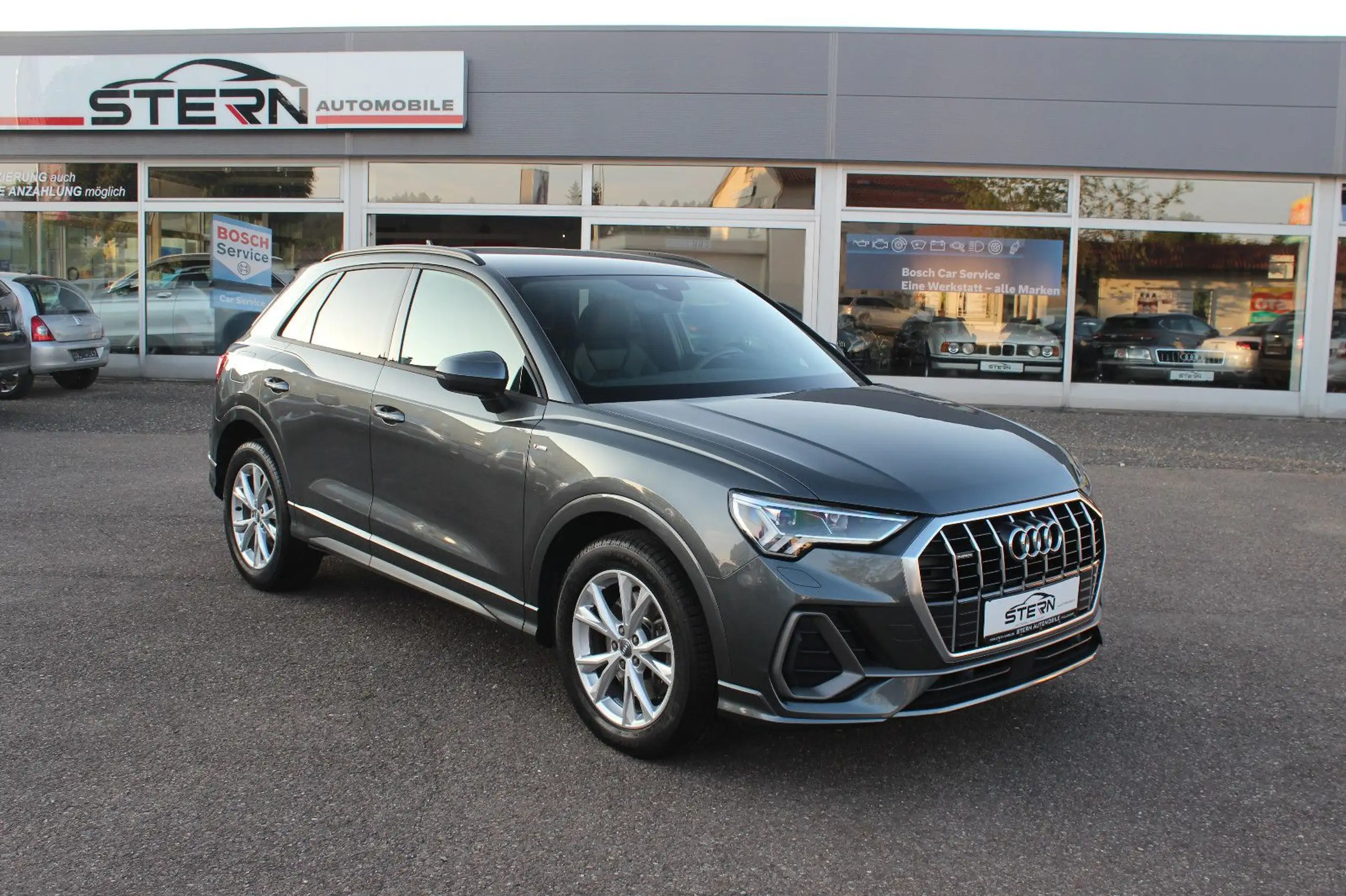 Audi - Q3