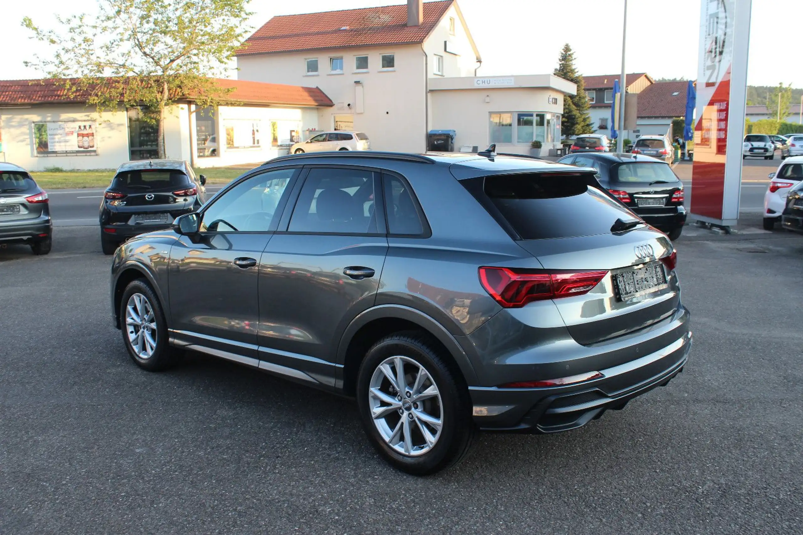 Audi - Q3