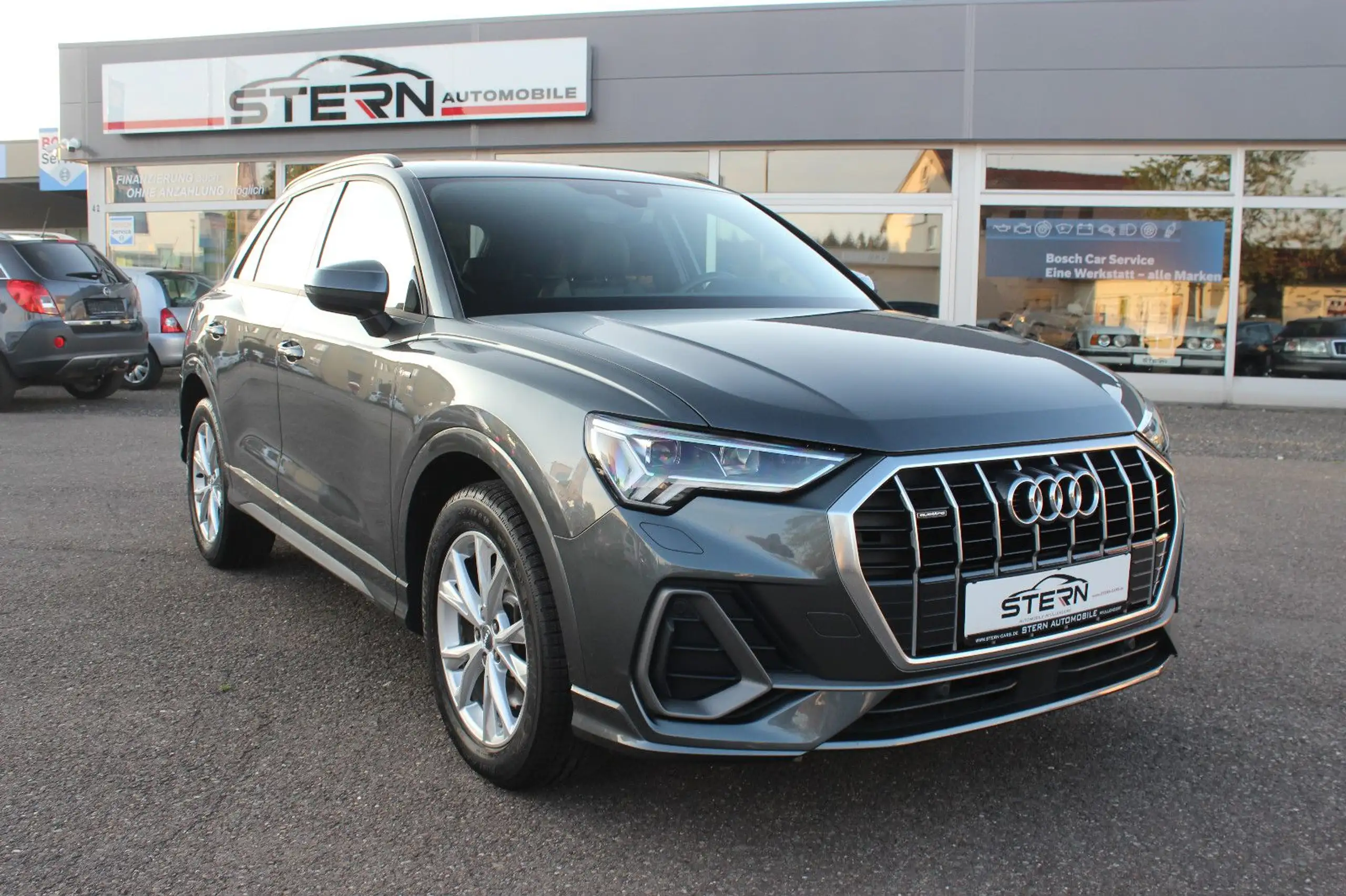 Audi - Q3