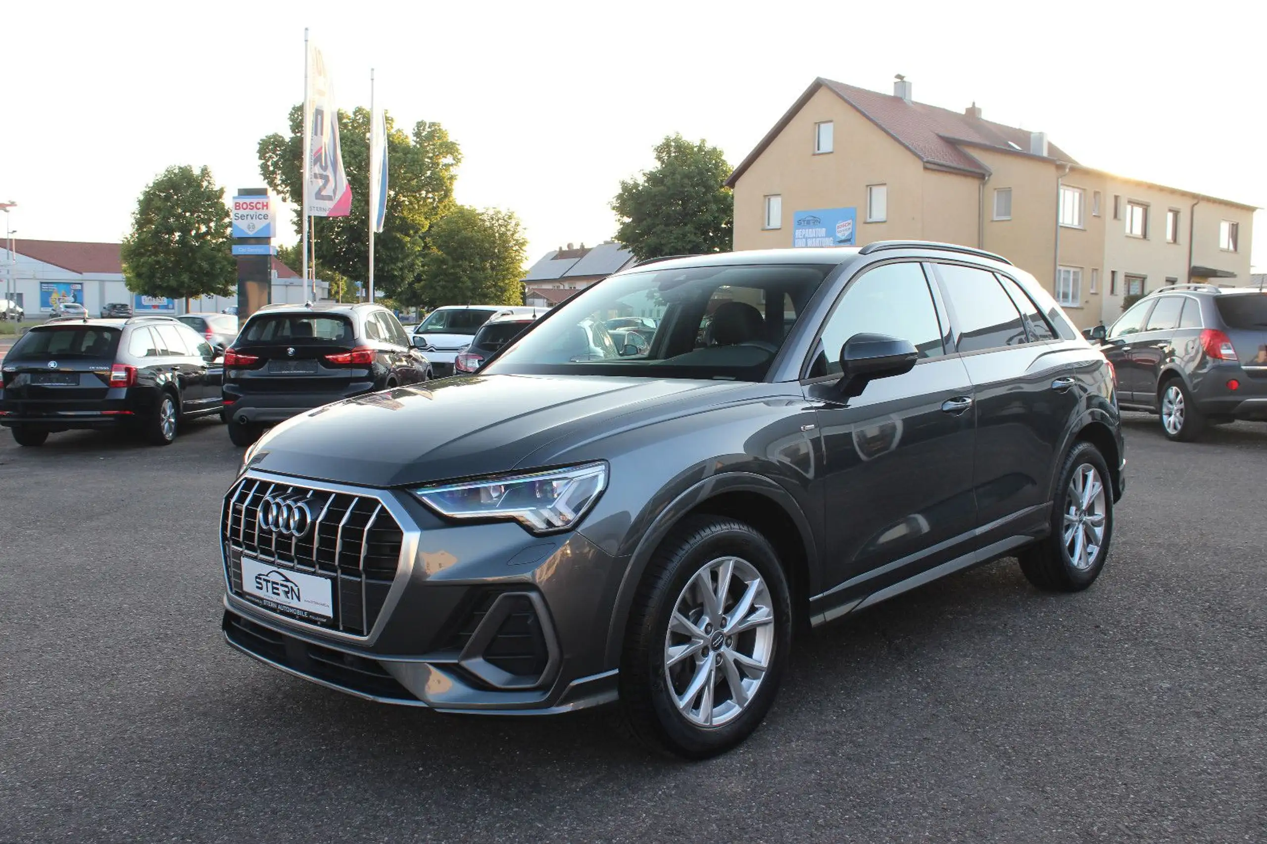 Audi - Q3