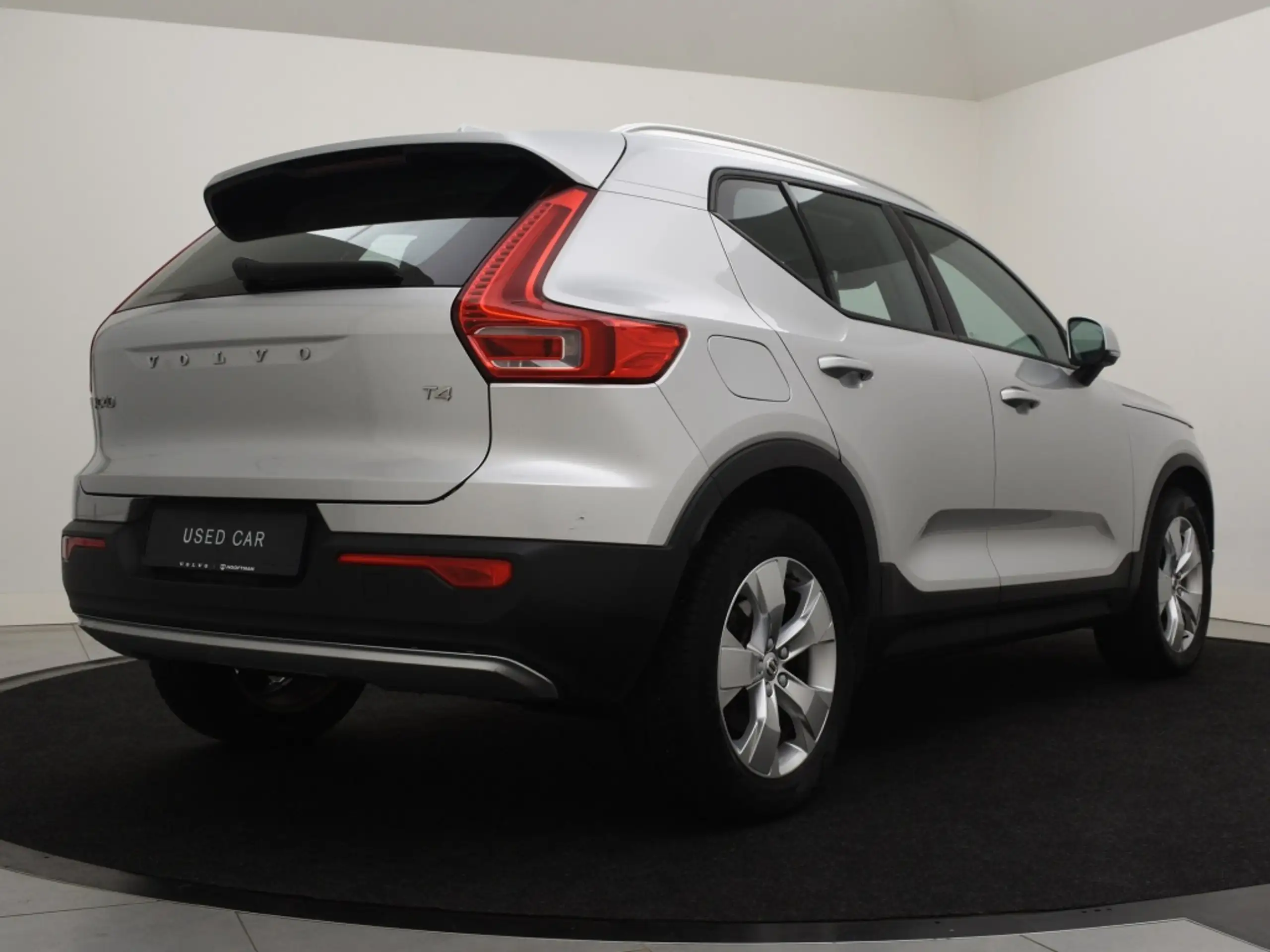 Volvo - XC40