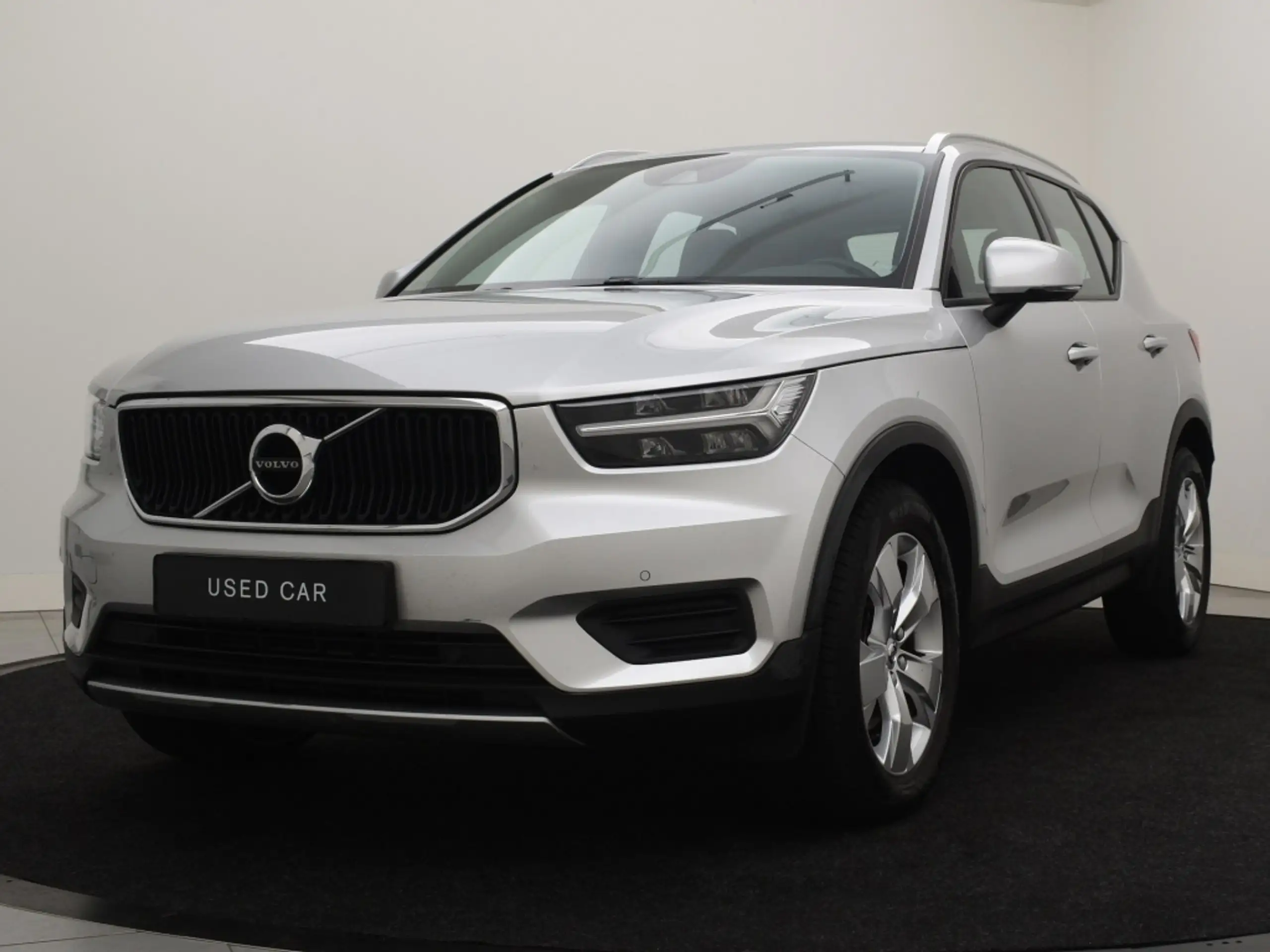 Volvo - XC40