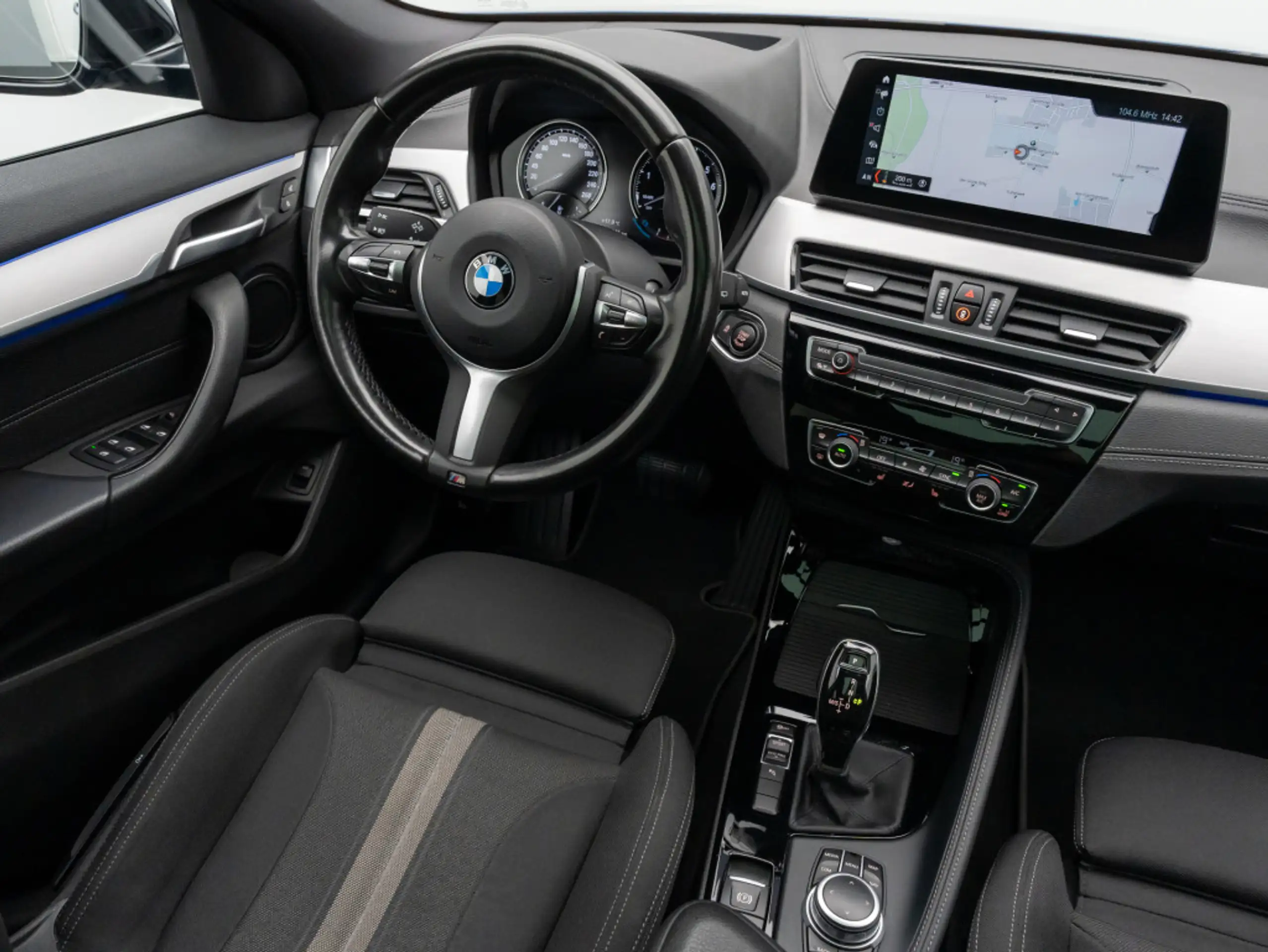 BMW - X2