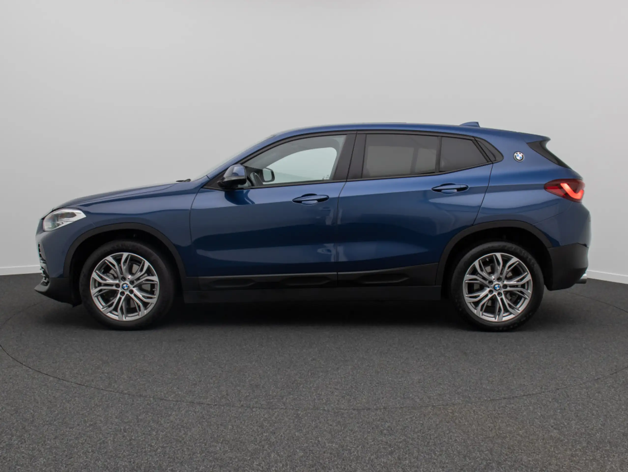 BMW - X2