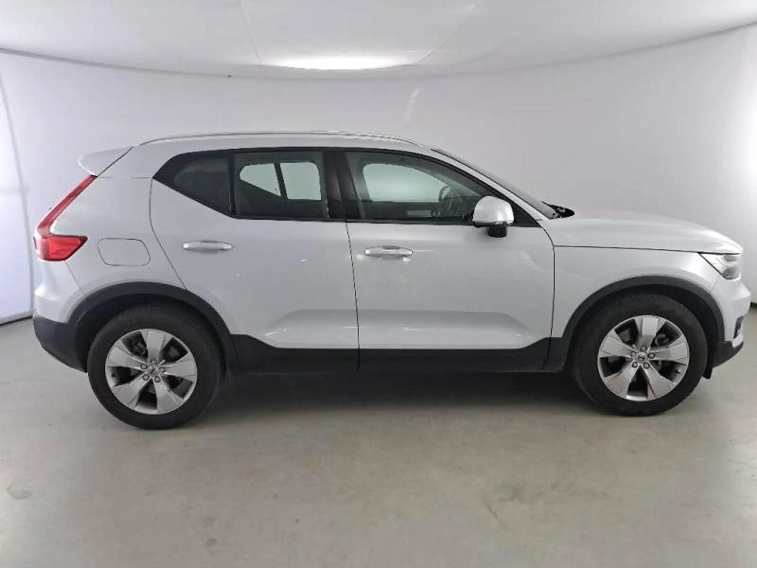 Volvo - XC40