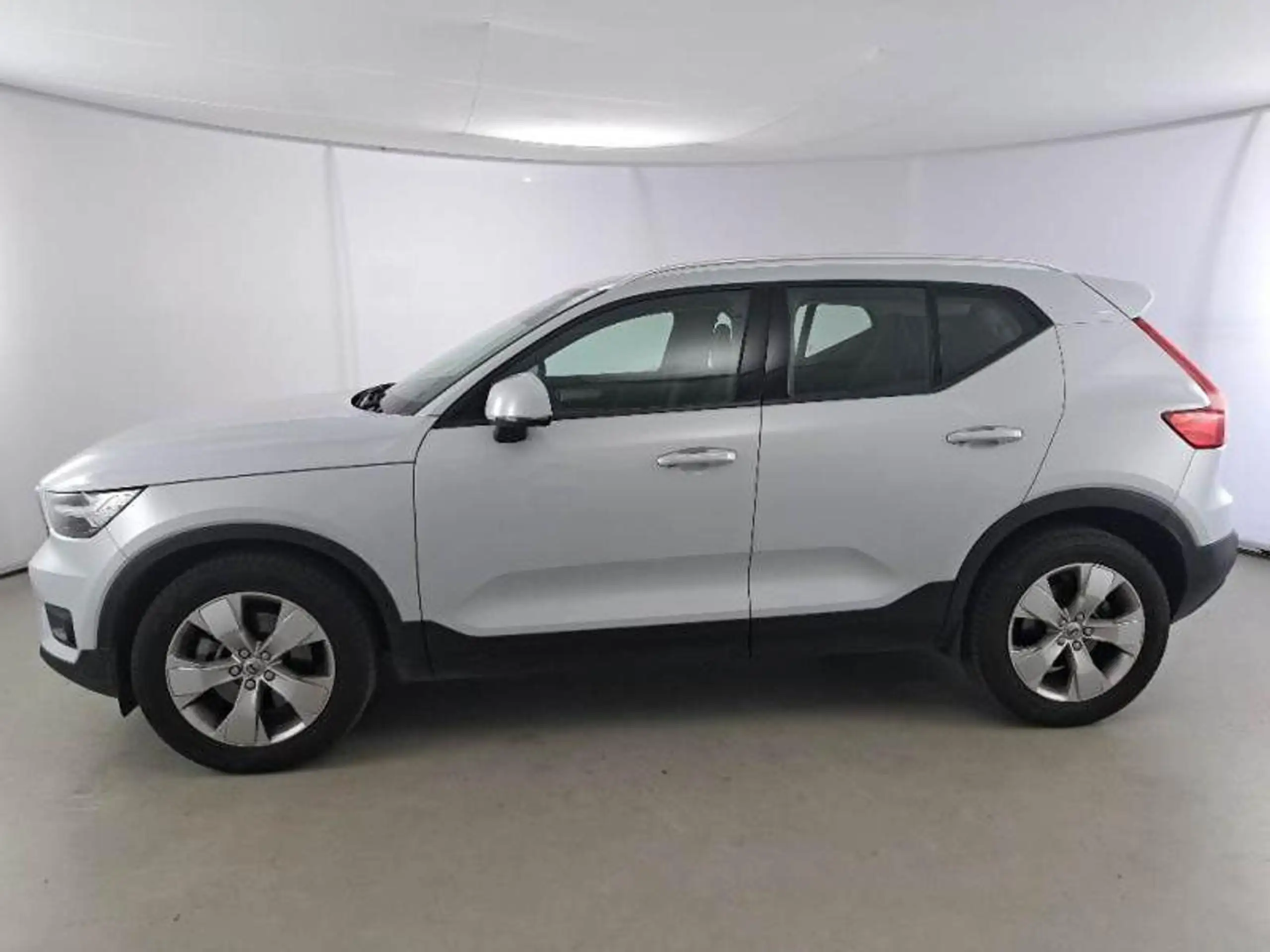 Volvo - XC40