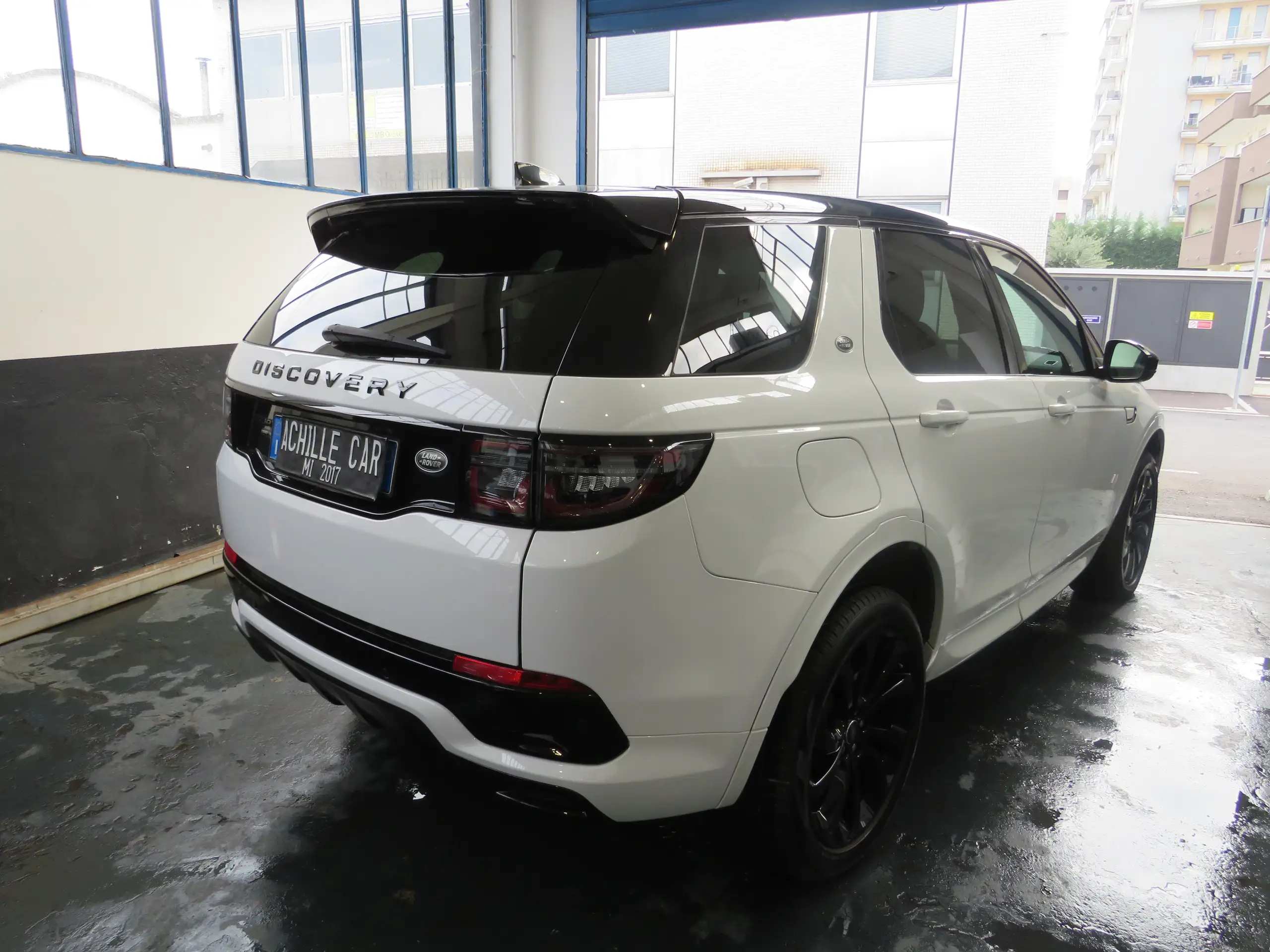 Land Rover - Discovery Sport