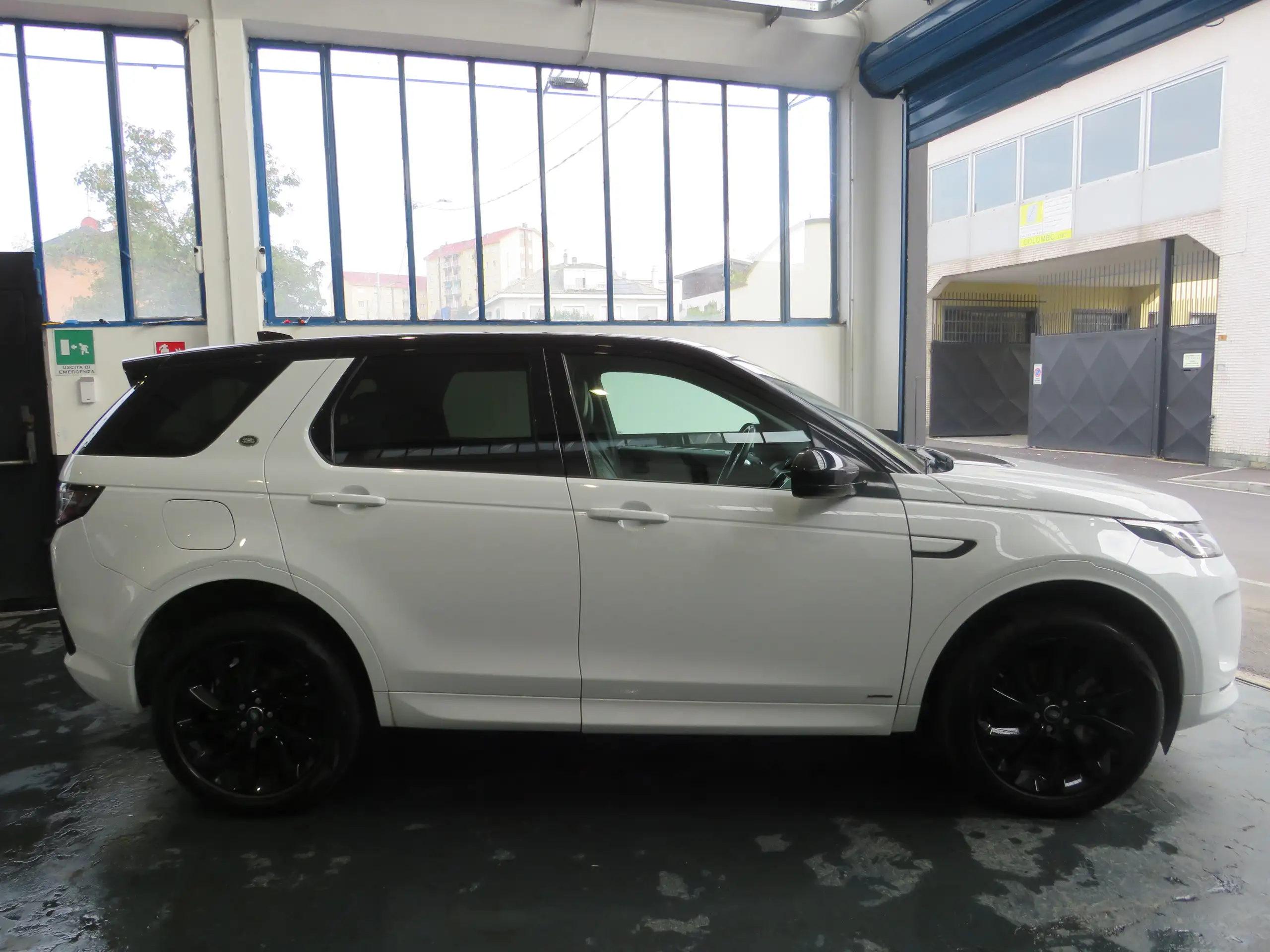 Land Rover - Discovery Sport