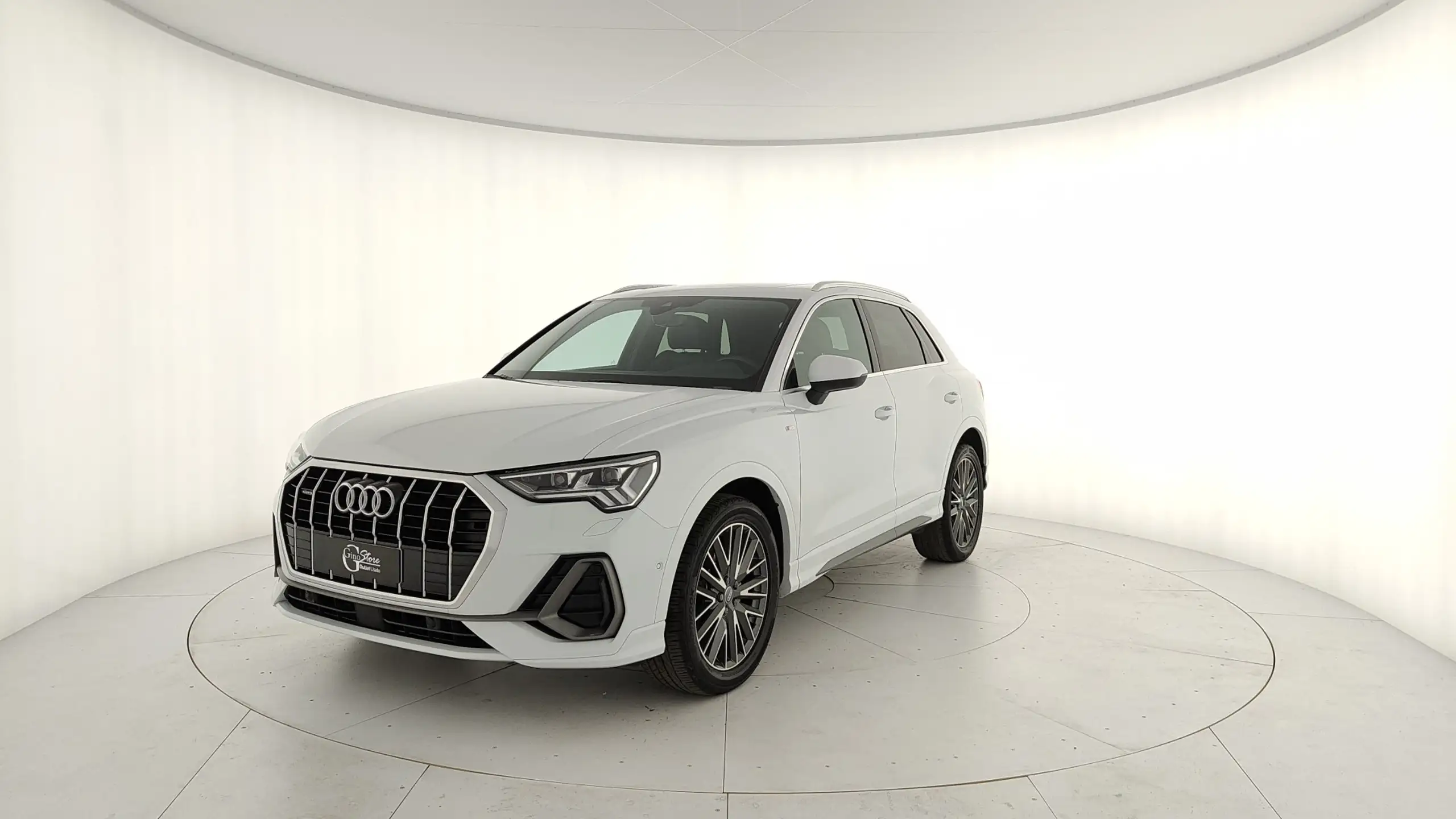 Audi - Q3