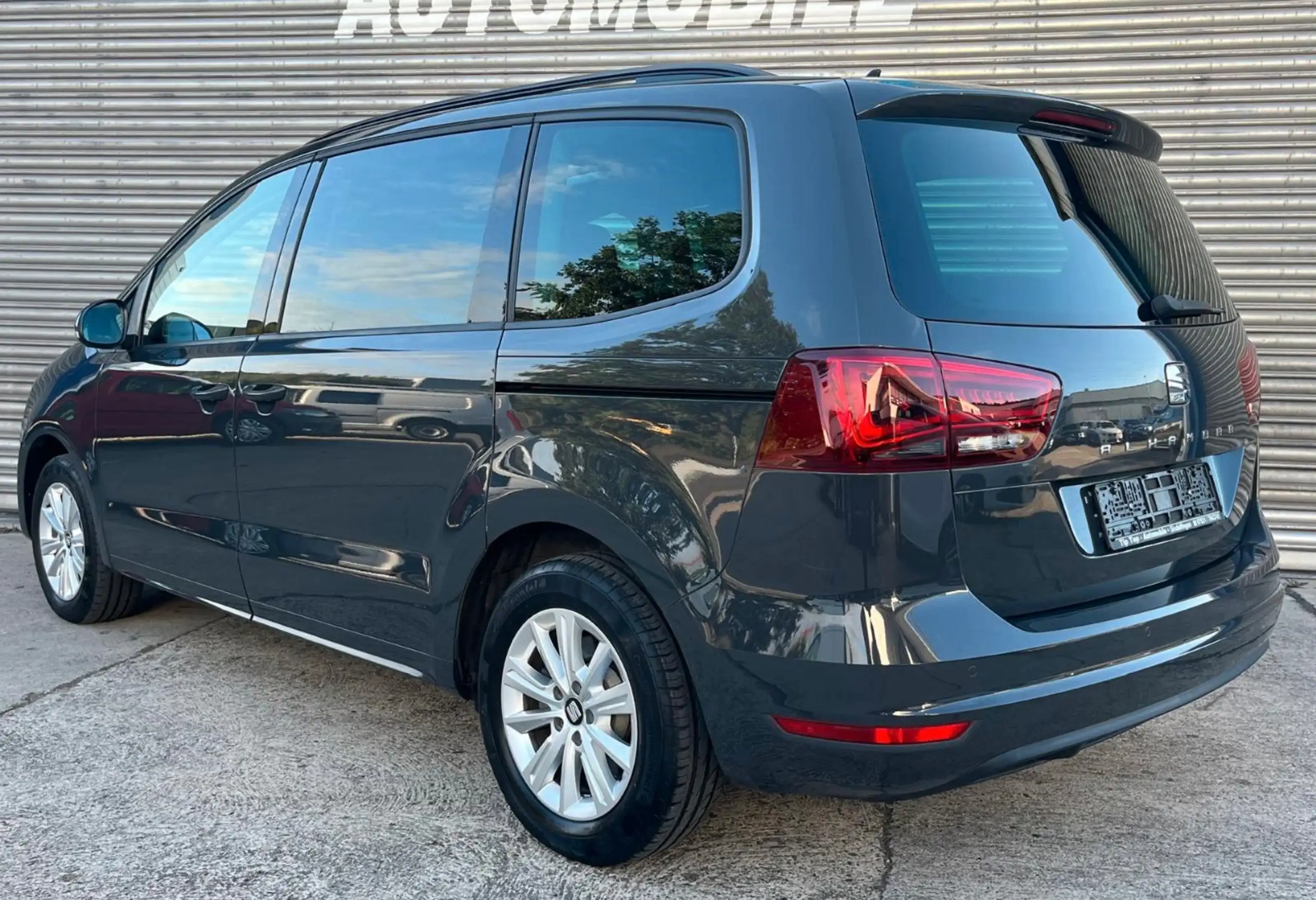 SEAT - Alhambra