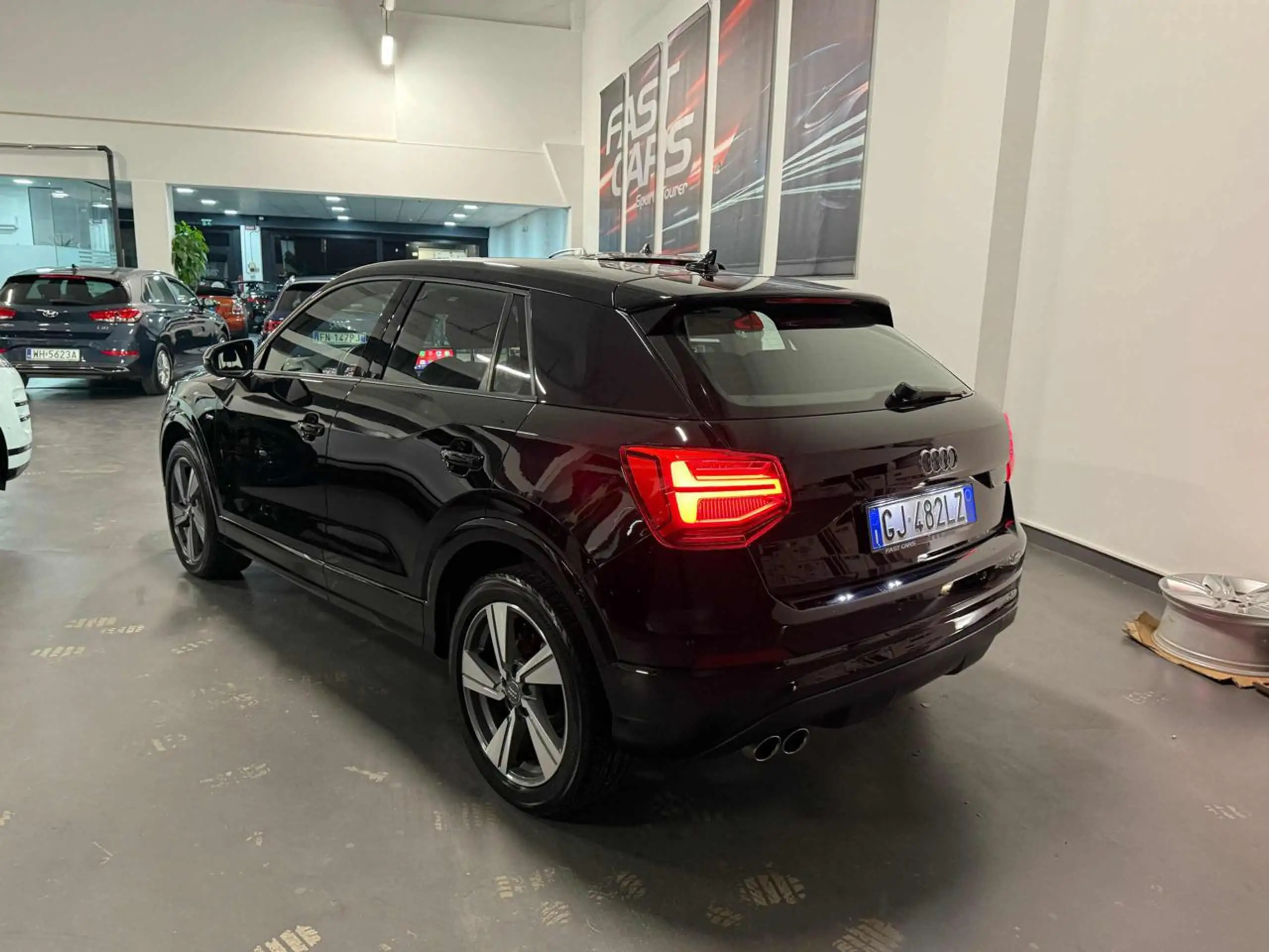 Audi - Q2