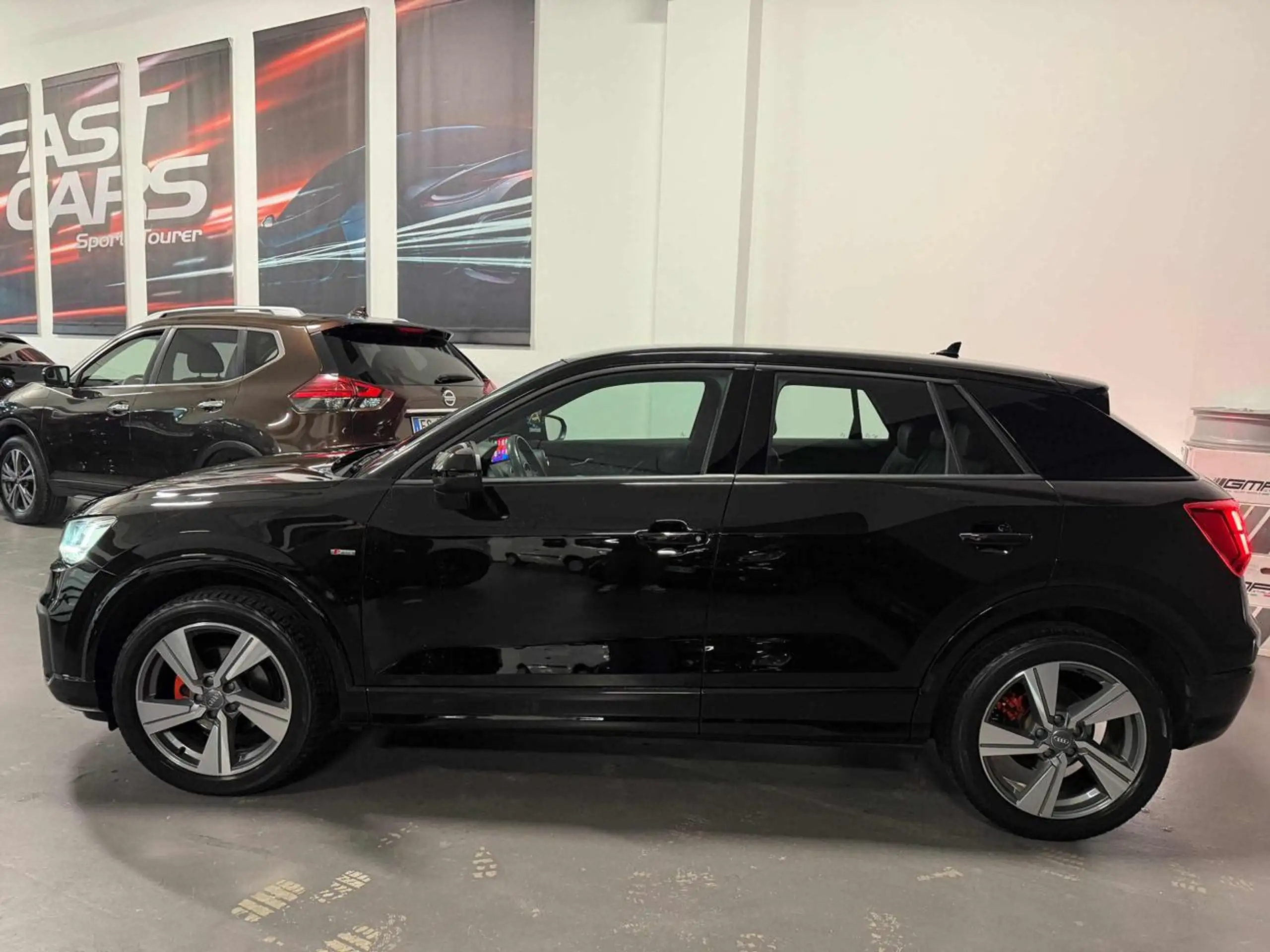 Audi - Q2