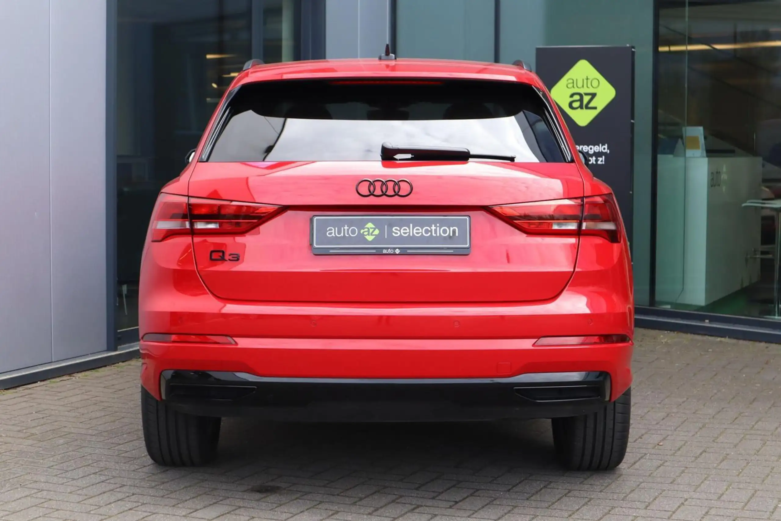 Audi - Q3