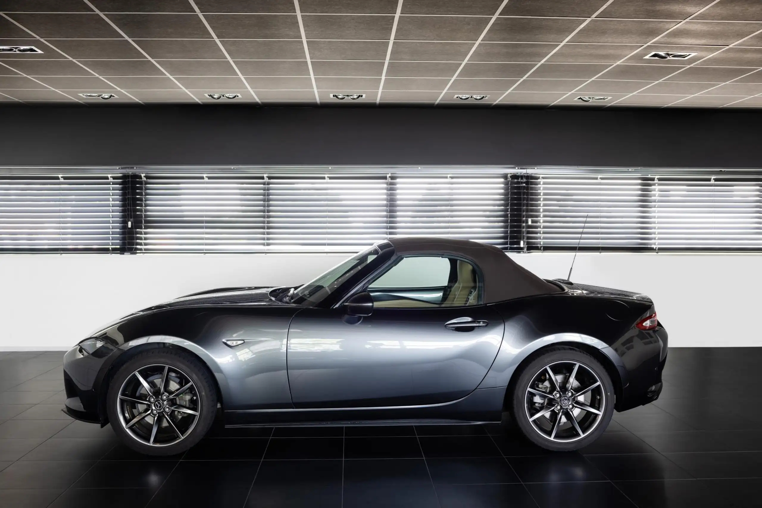 Mazda - MX-5