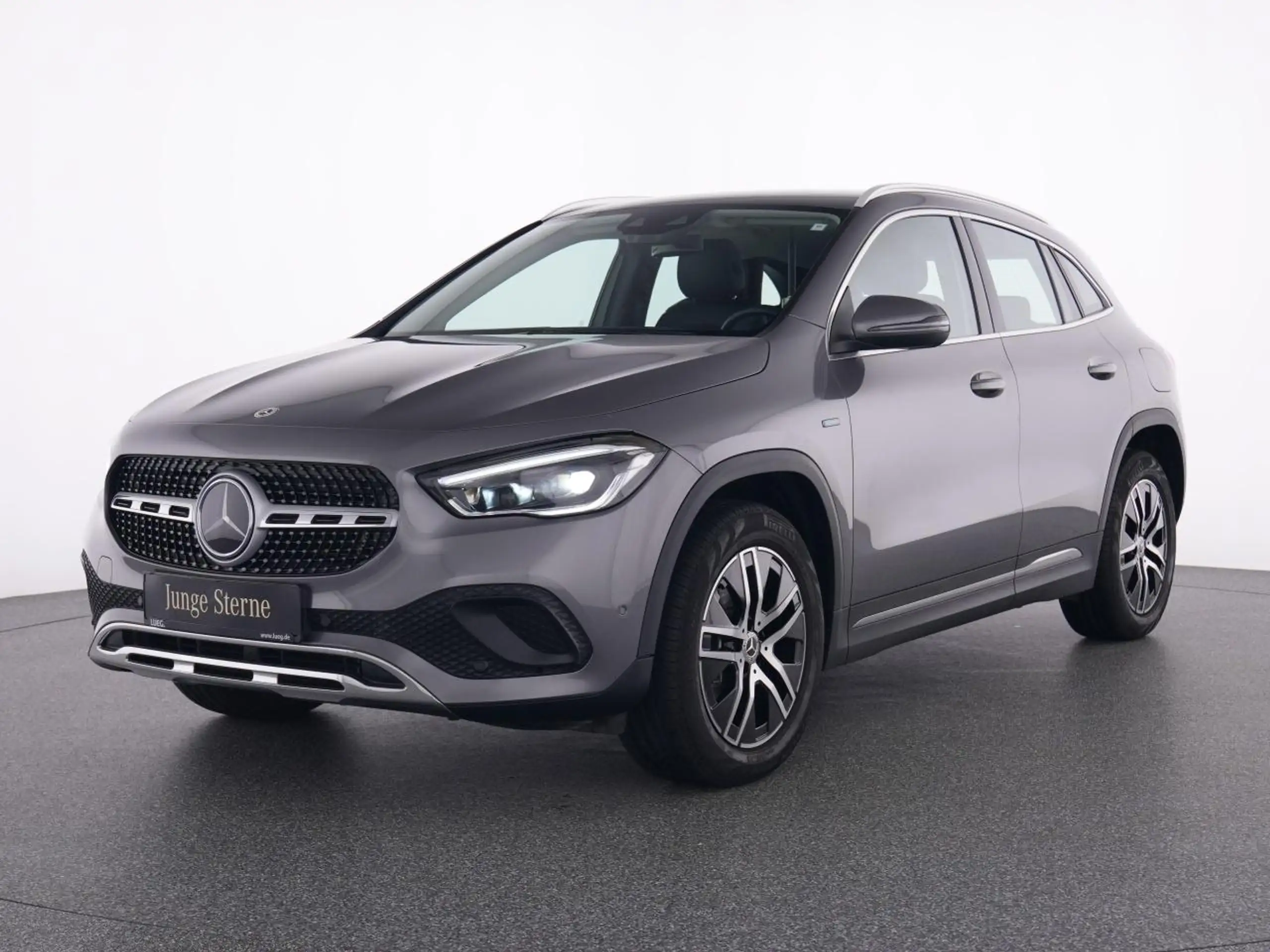 Mercedes-Benz - GLA 250