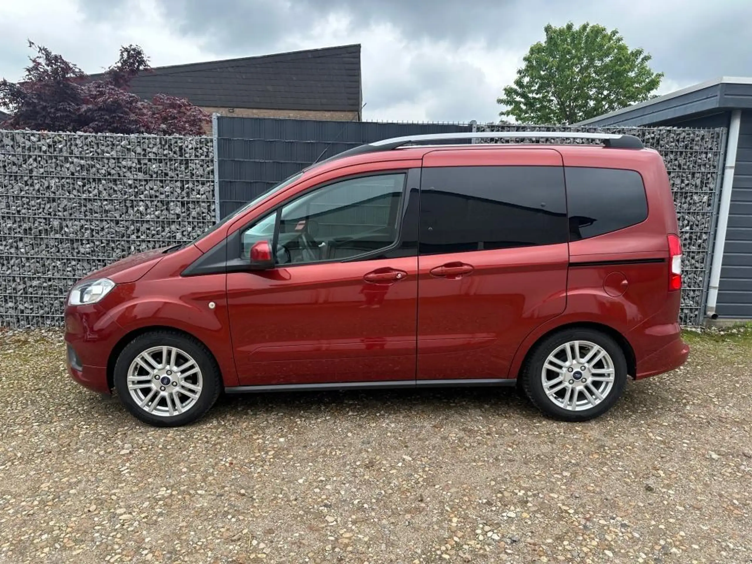 Ford Tourneo Courier 2024