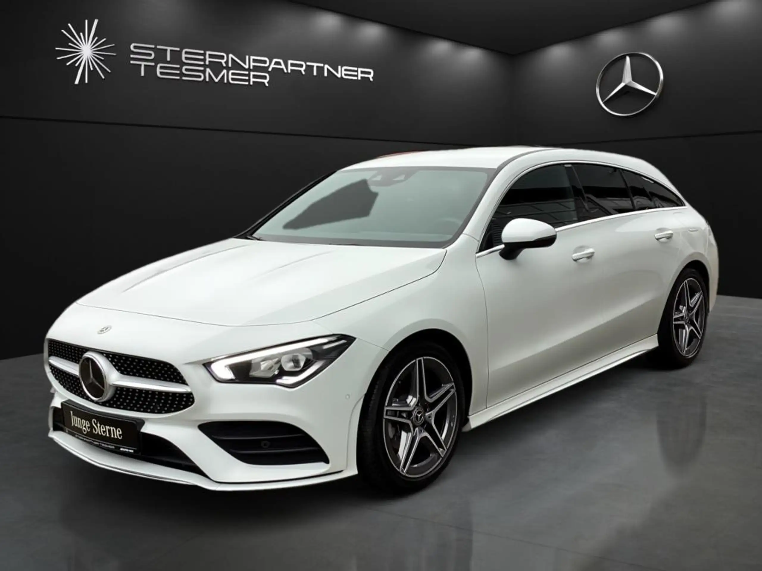 Mercedes-Benz - CLA 200