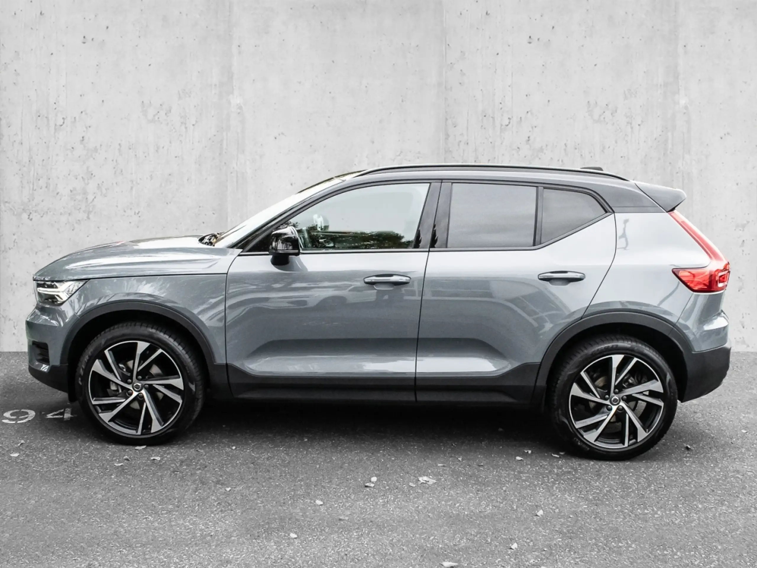 Volvo - XC40