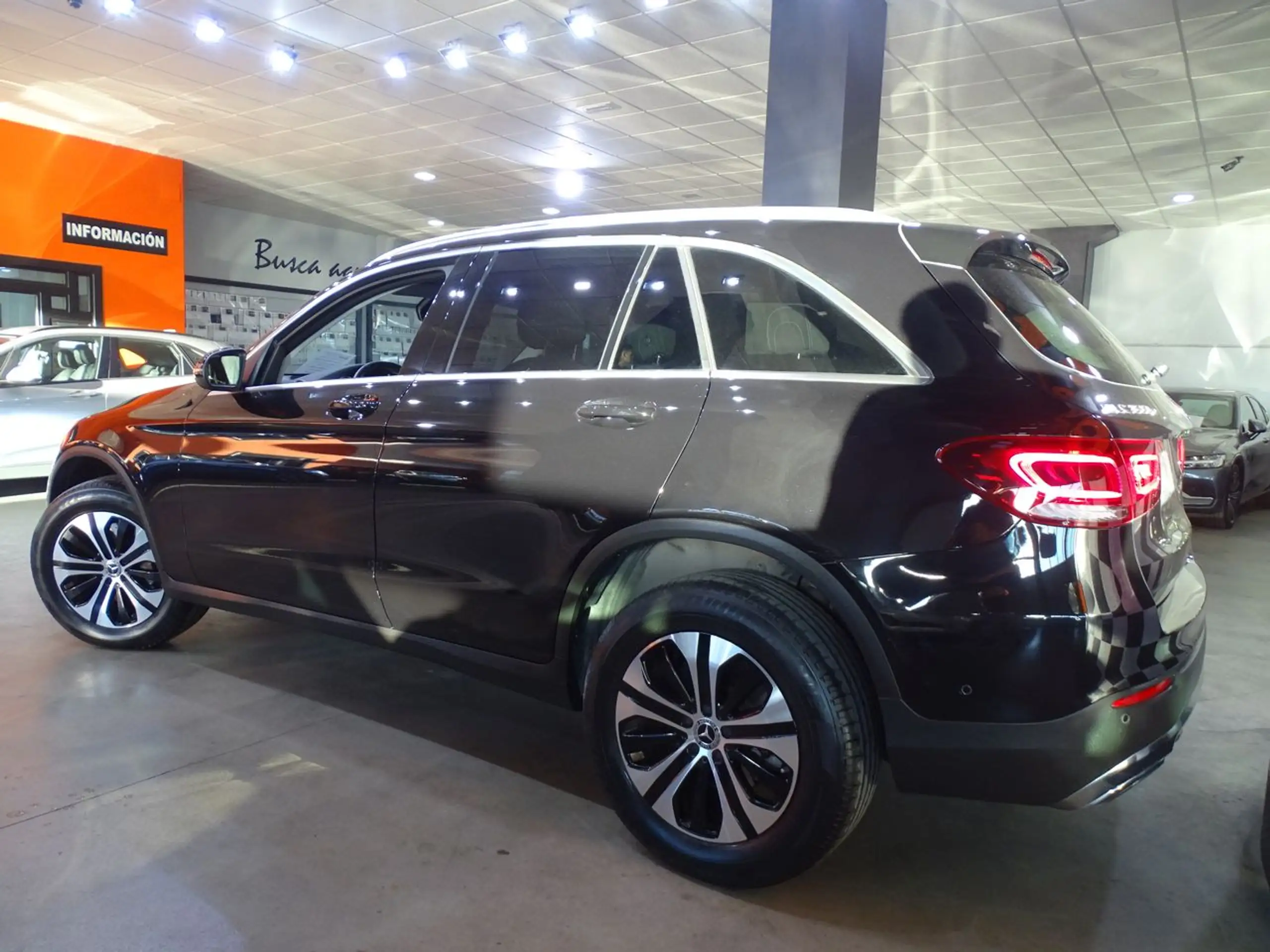 Mercedes-Benz - GLC 300